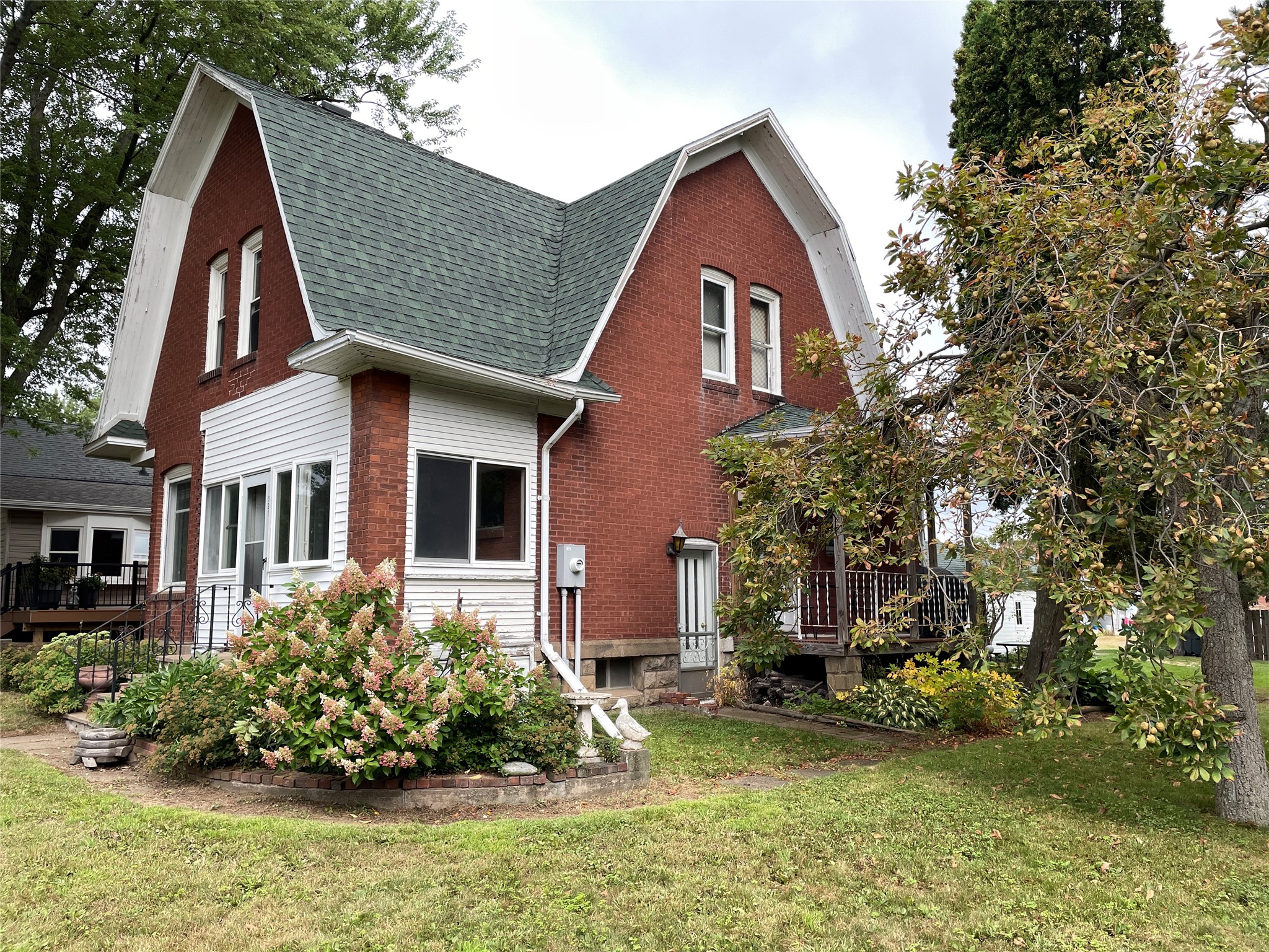 131 Lulu Avenue E Property Photo 6