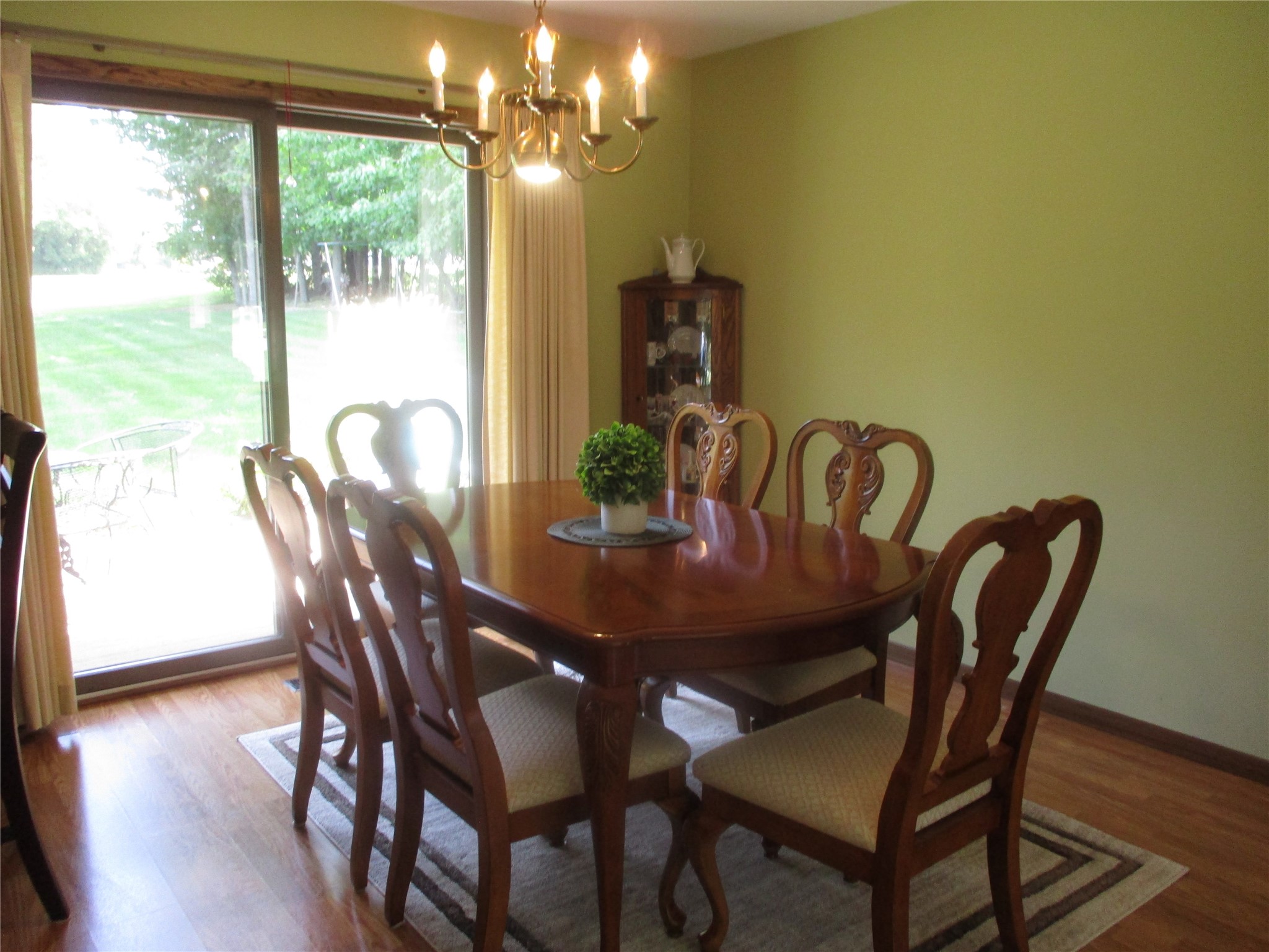 321 Woodside Drive Property Photo 6