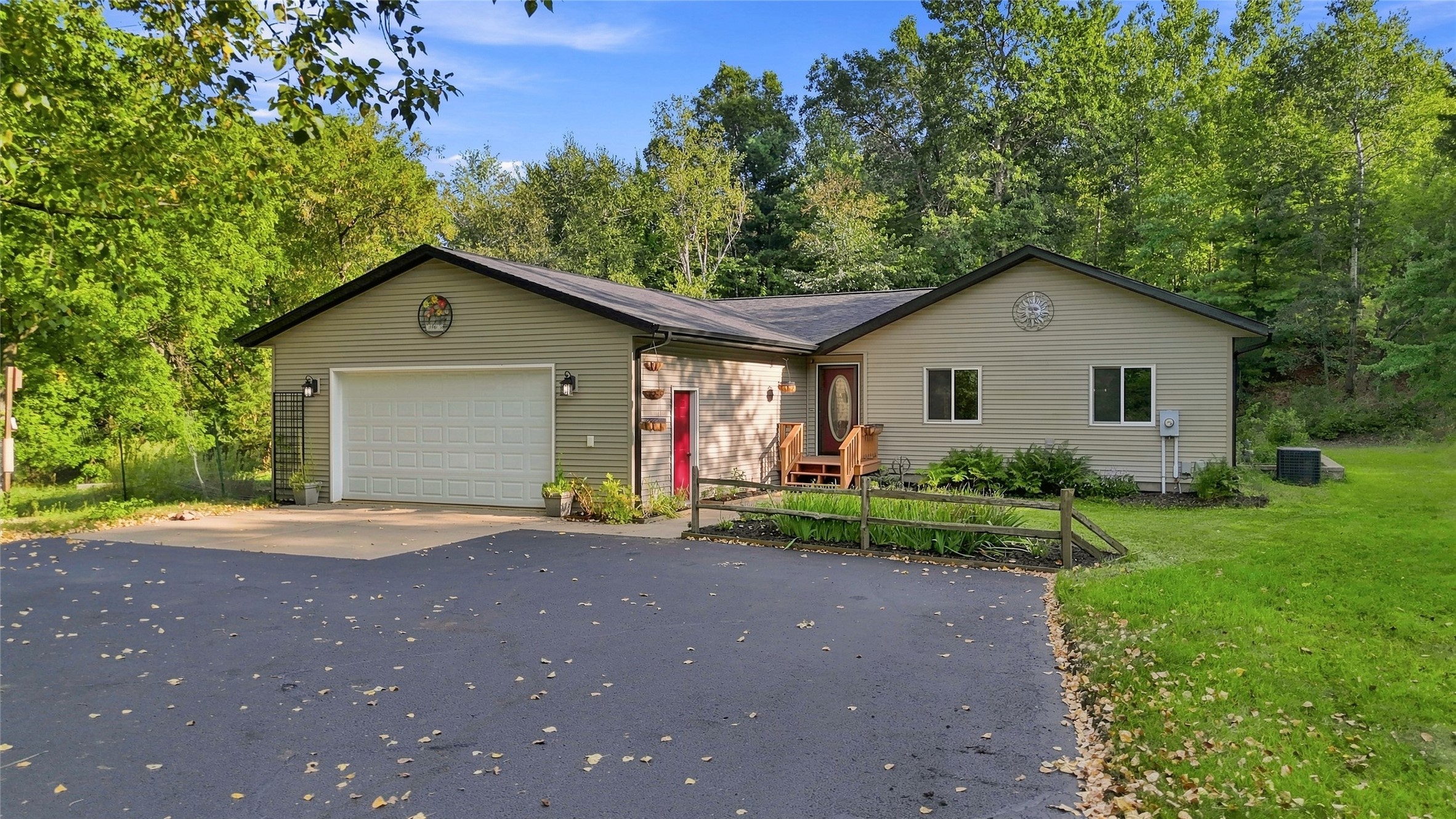 7375 S Lowes Creek Road Property Photo 1