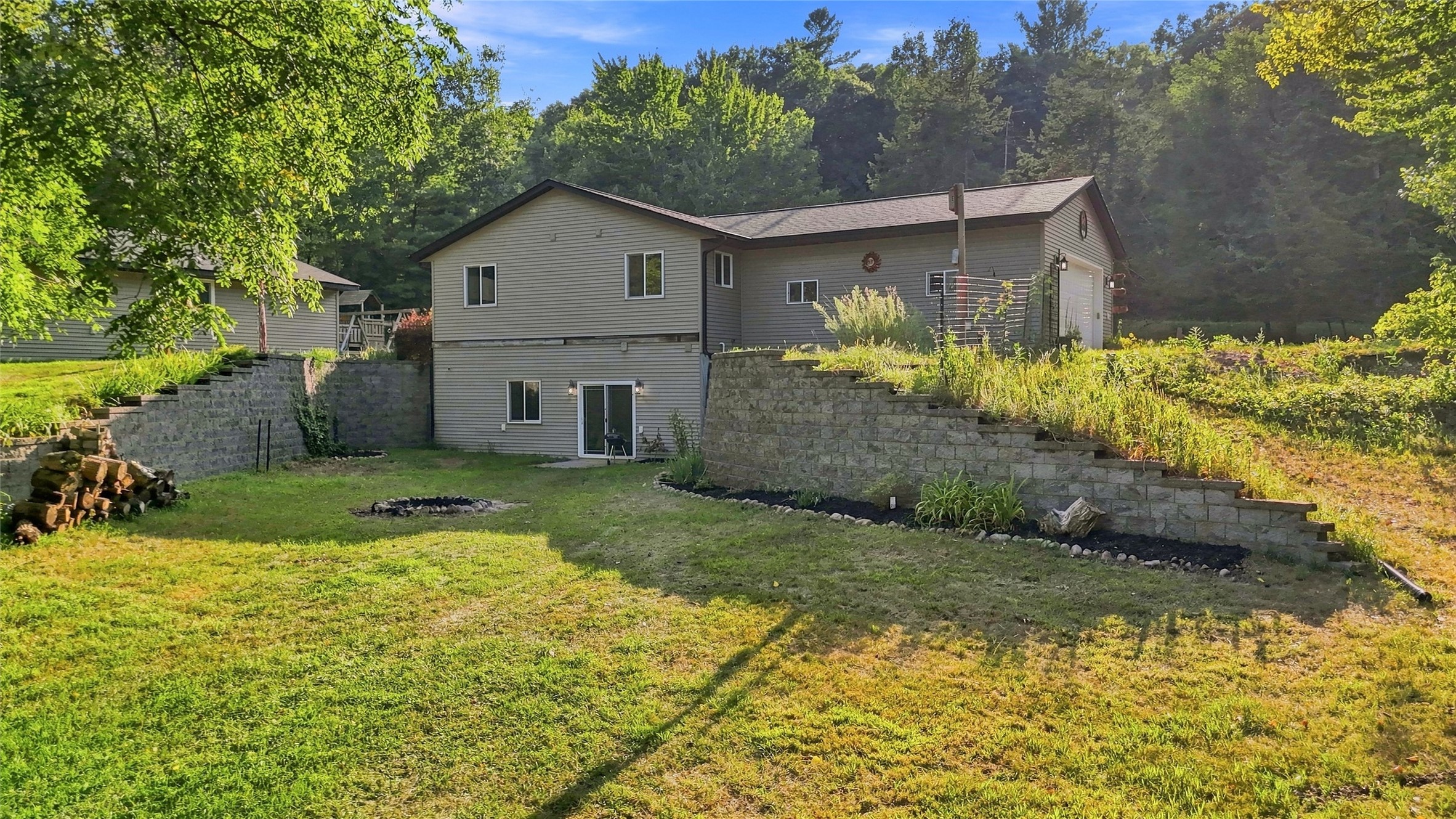 7375 S Lowes Creek Road Property Photo 3
