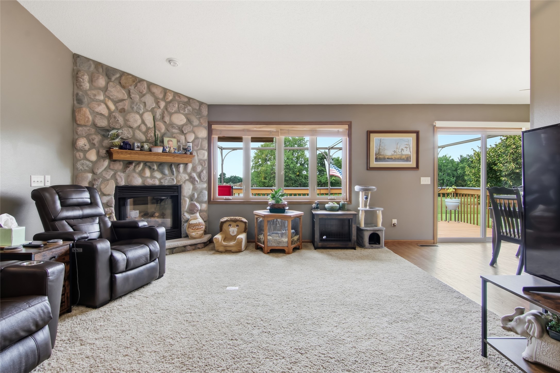9852 162nd Street Property Photo 4