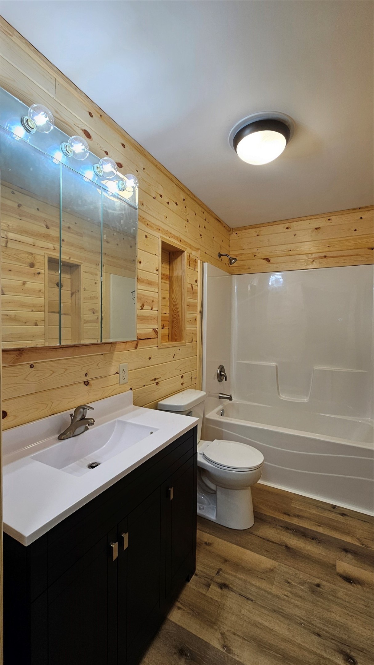 7823 N Rockford Avenue Property Photo 14