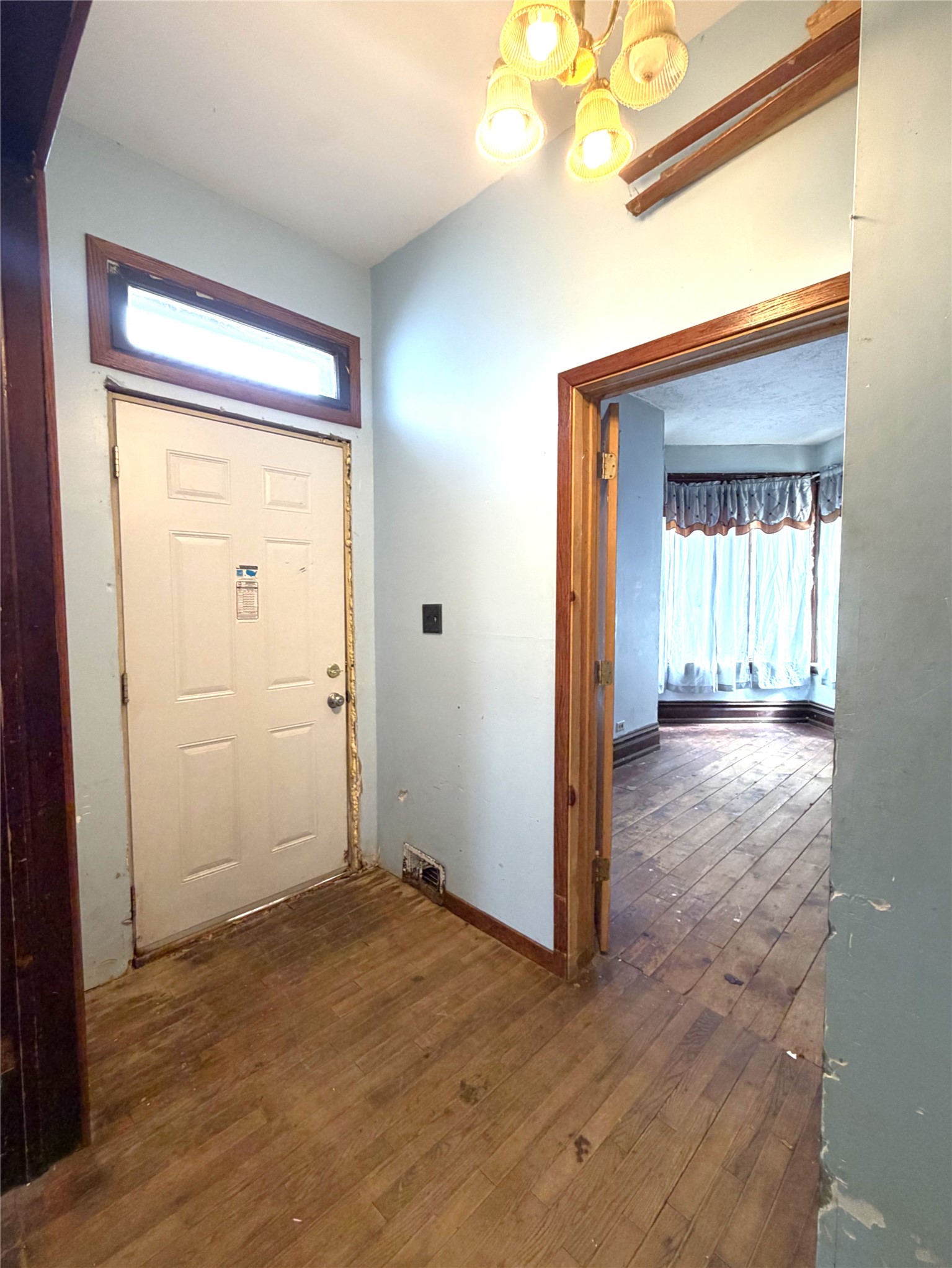 W11463 Halstead Street Property Photo 14