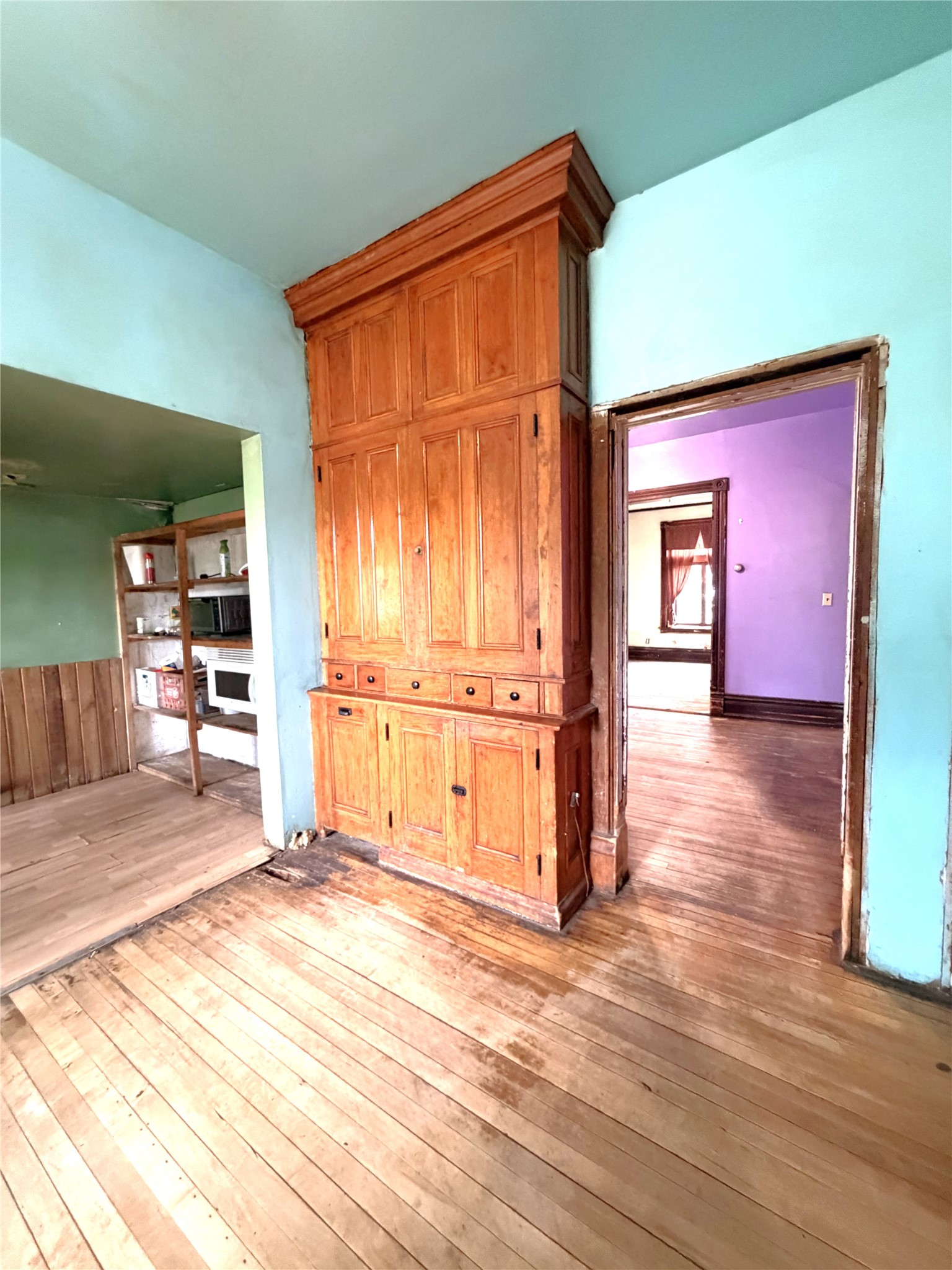 W11463 Halstead Street Property Photo 15