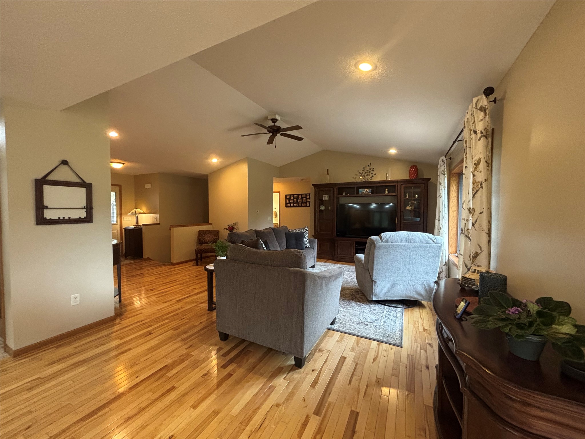 855 Bauer Avenue Property Photo 9
