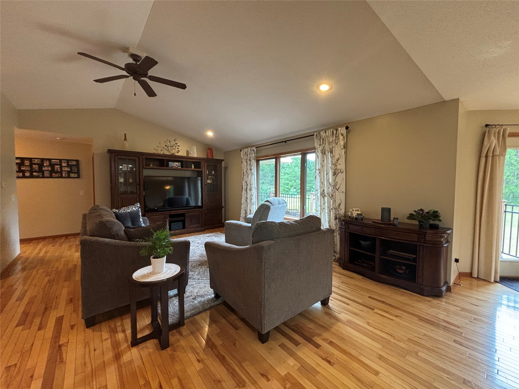 855 Bauer Avenue Property Photo 10
