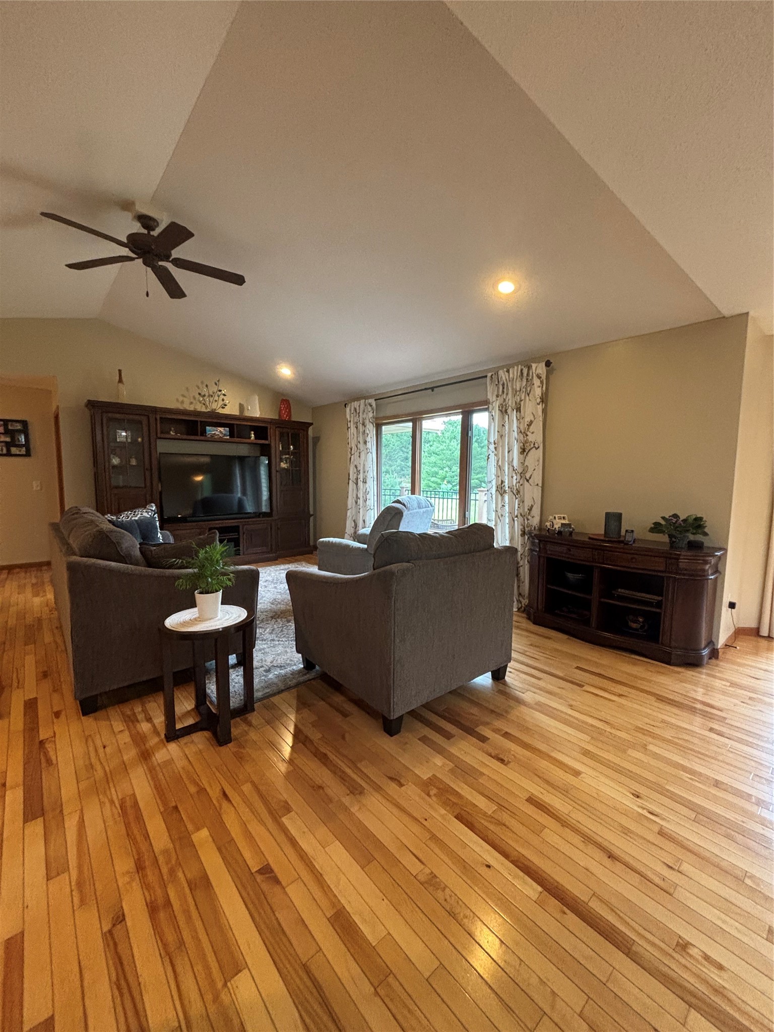 855 Bauer Avenue Property Photo 11