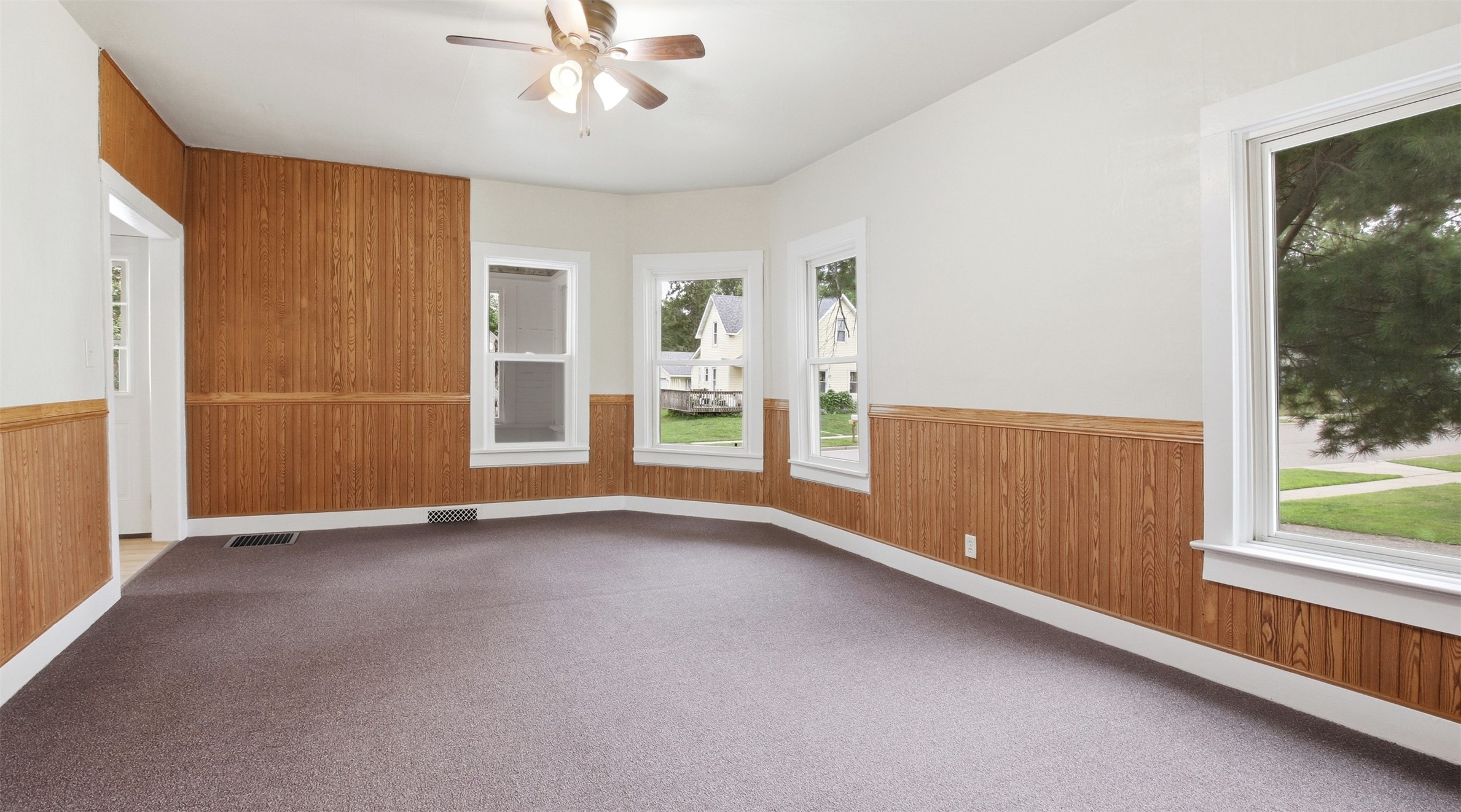 329 Washington Street Property Photo 14