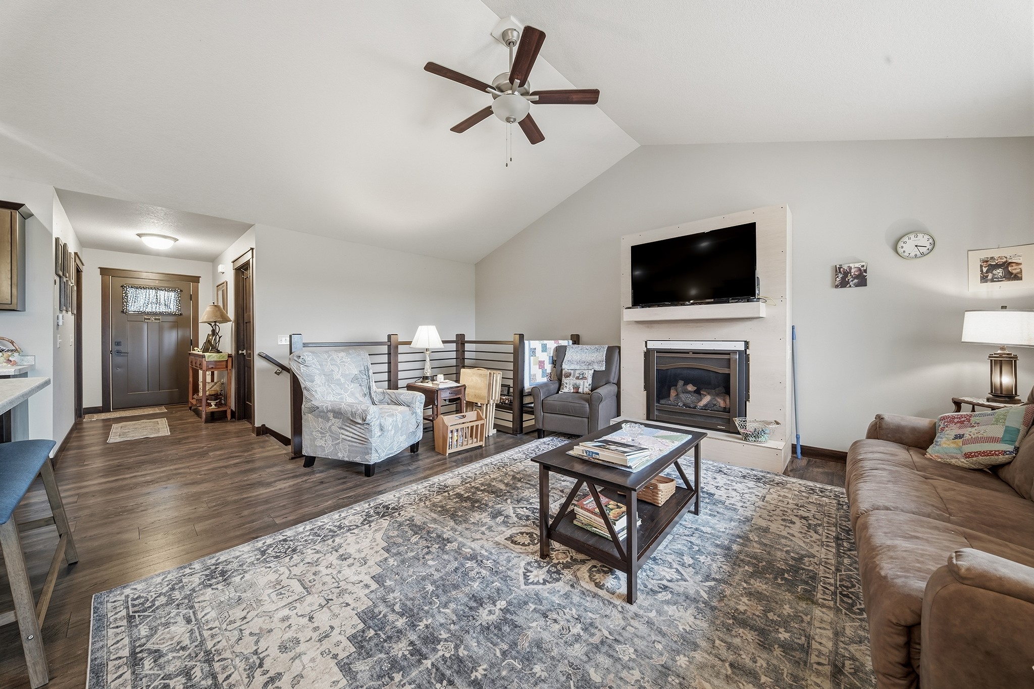 1604502 Property Photo 15