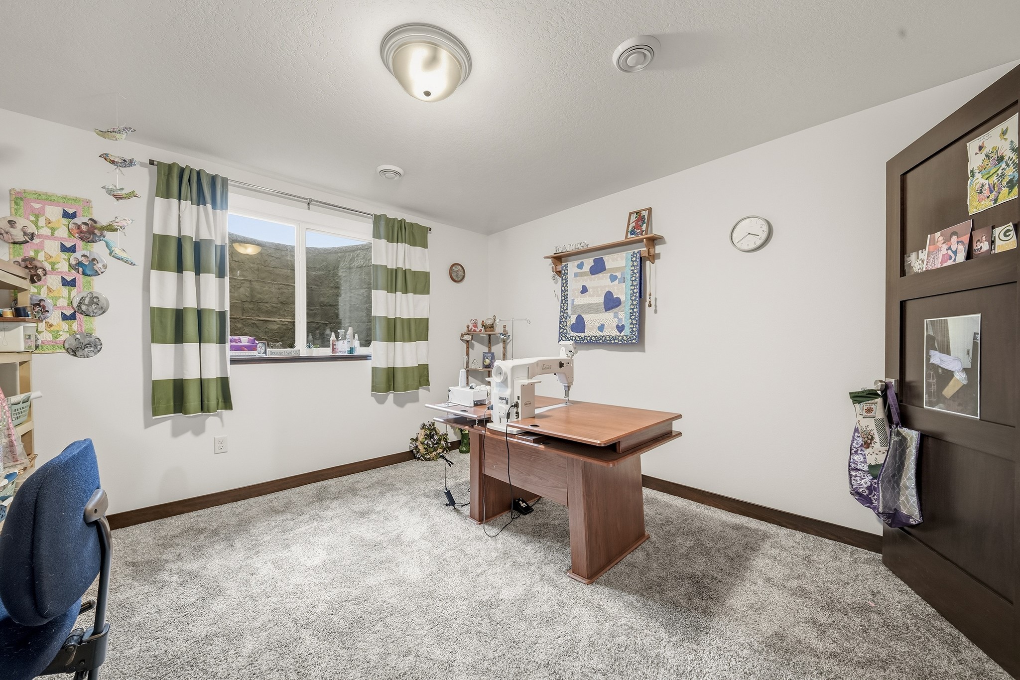 1604502 Property Photo 32