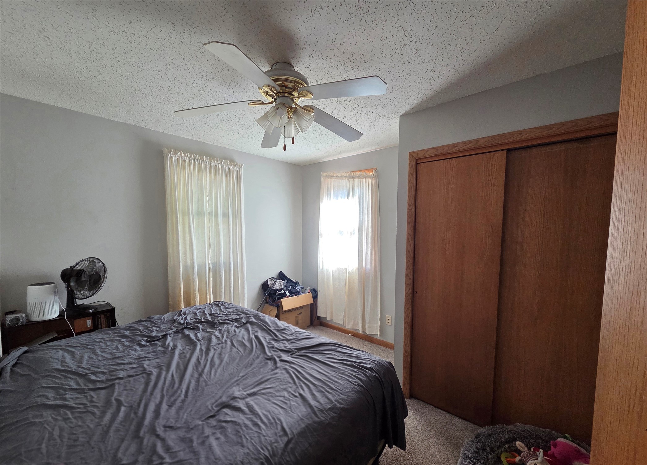 428 E School Street Property Photo 10
