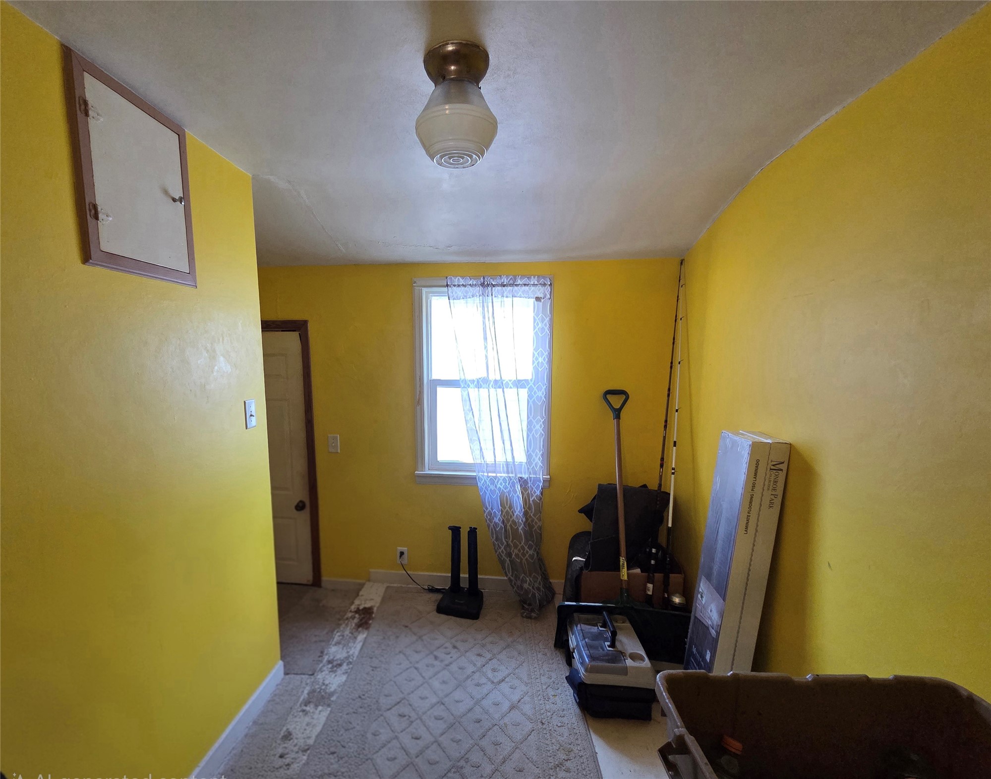 428 E School Street Property Photo 12