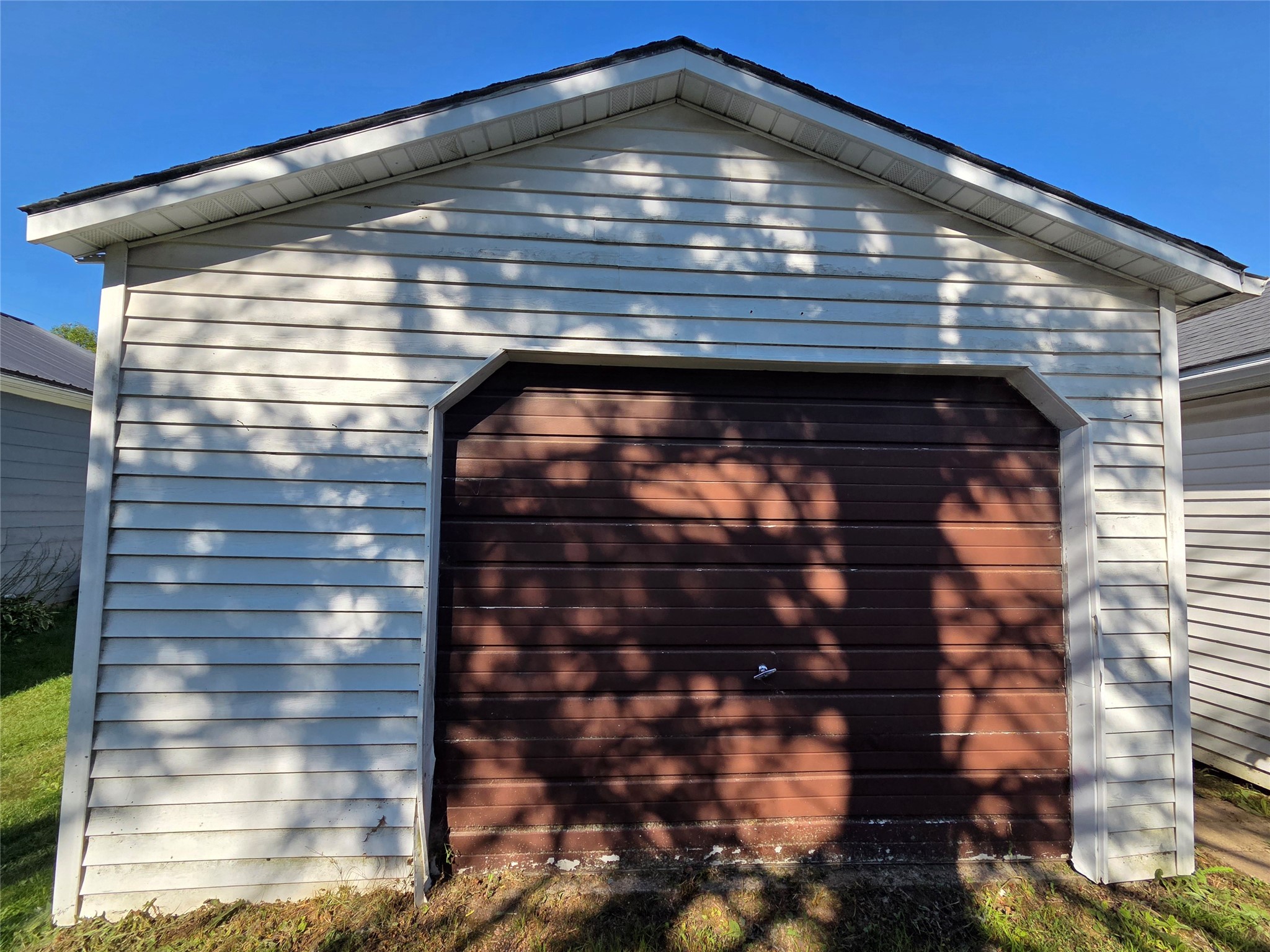 428 E School Street Property Photo 18
