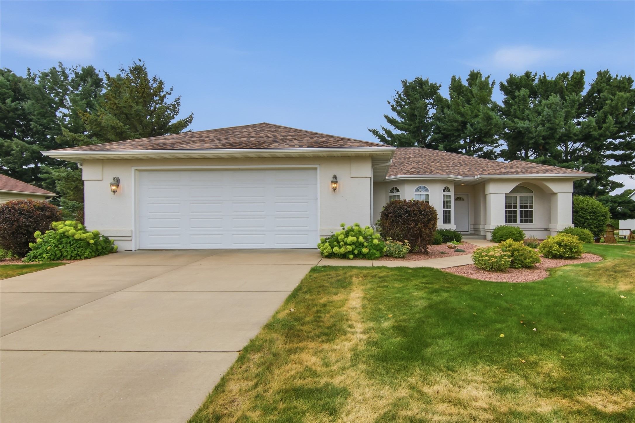 1807 Pine Park Drive Property Photo 1