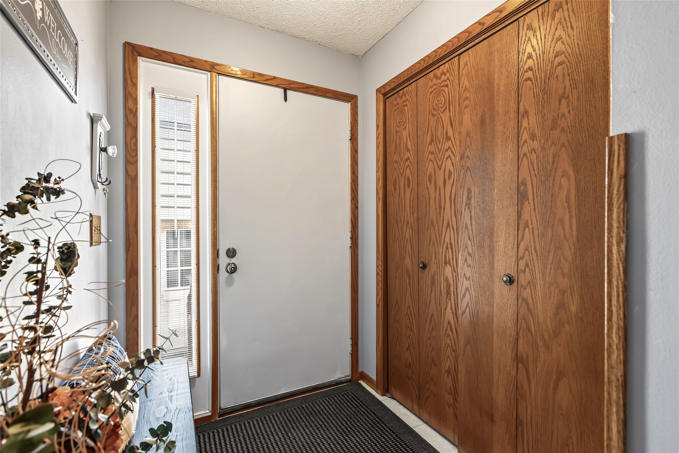 2737 Morningside Drive Property Photo 2