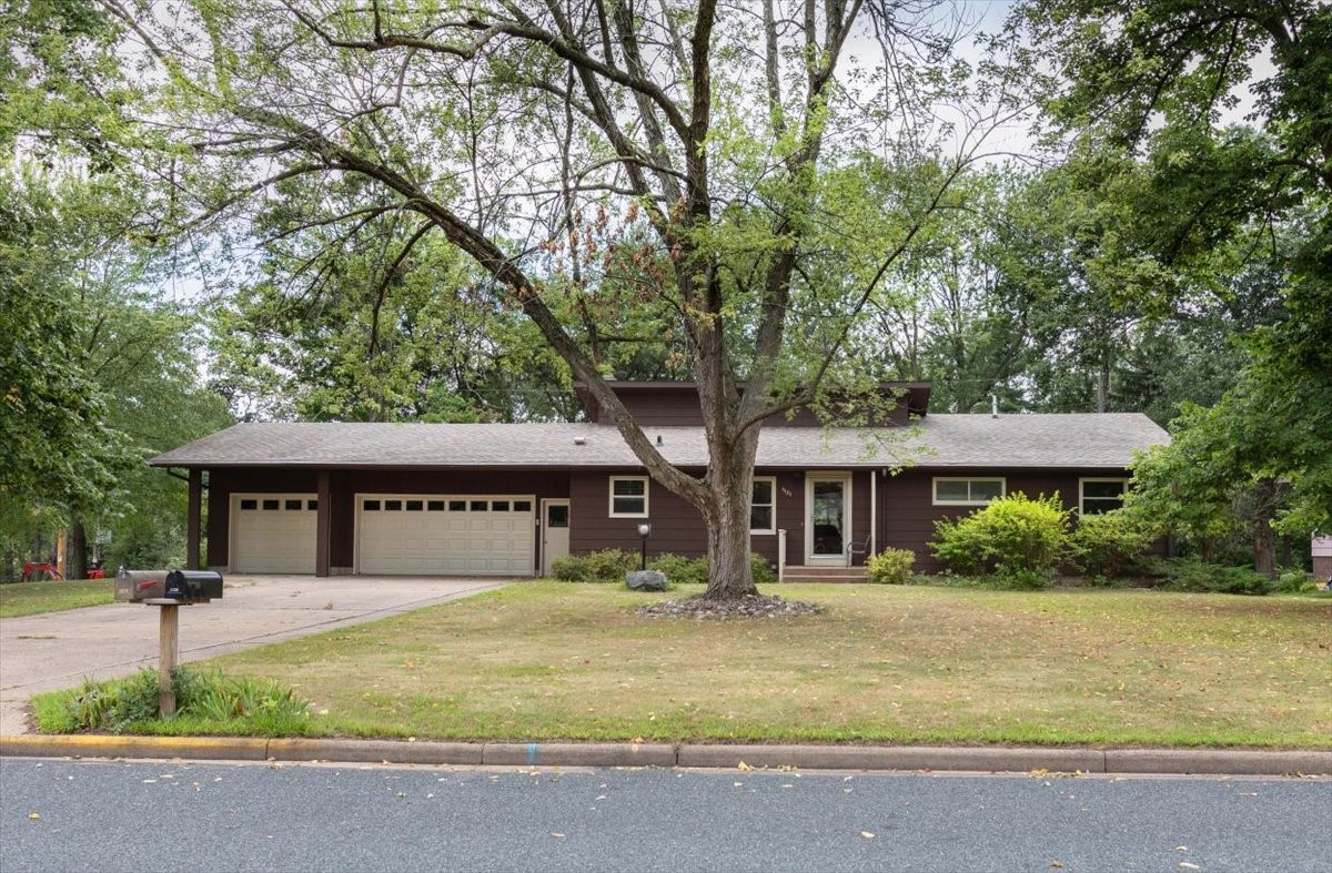 1121 River Heights Road Property Photo 1