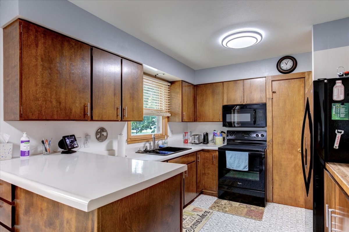 1121 River Heights Road Property Photo 7