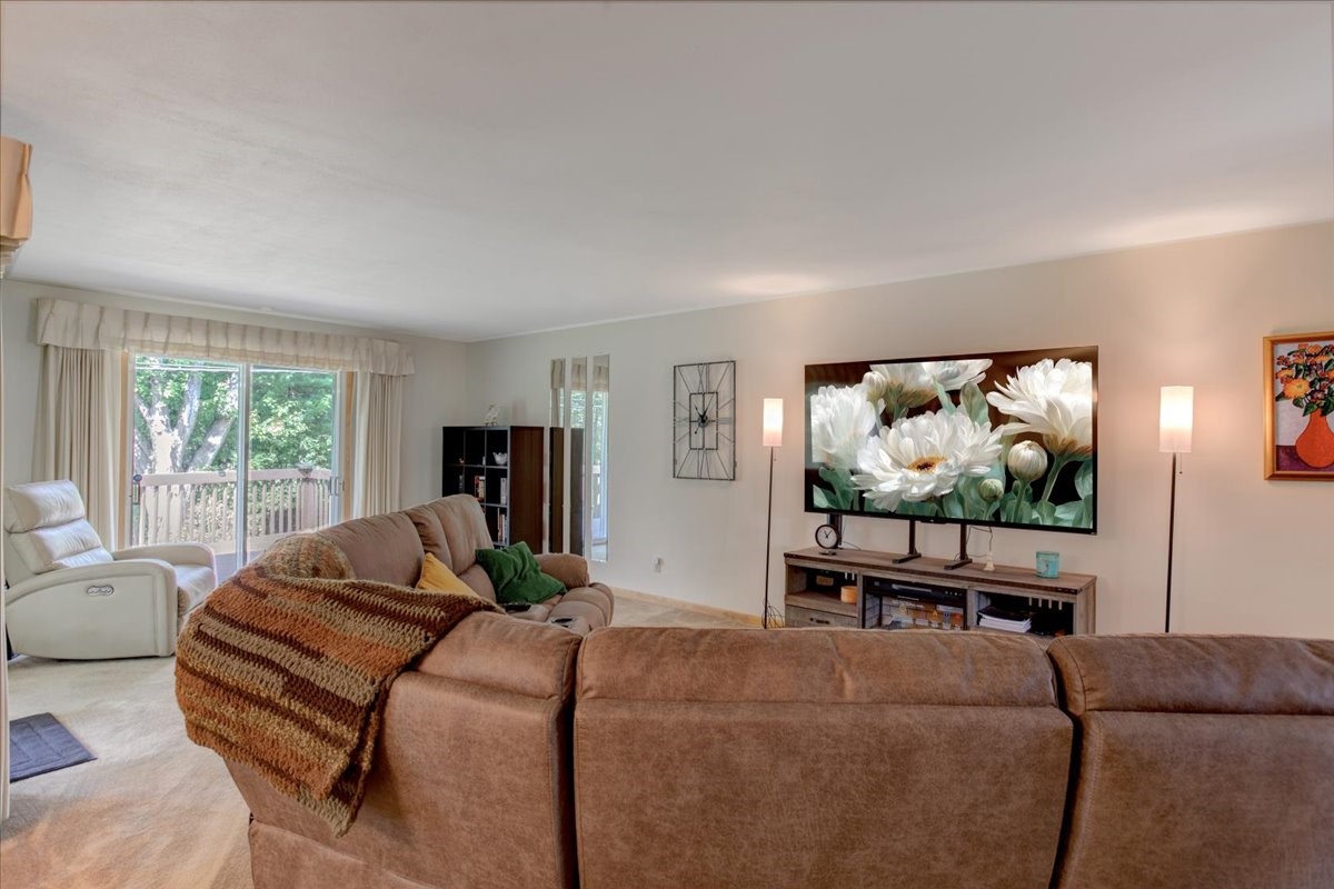 1121 River Heights Road Property Photo 11