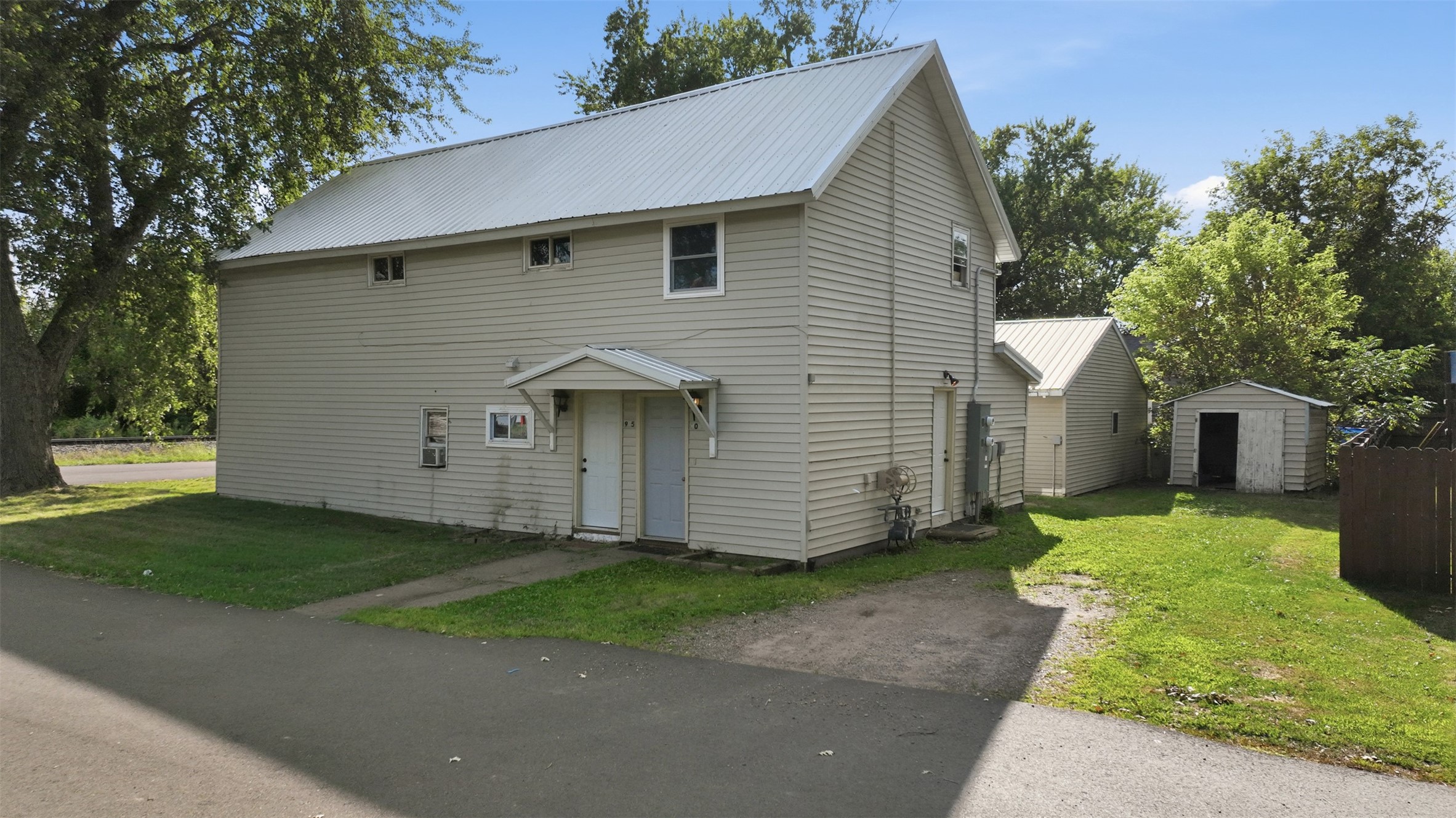 905 Lewis Avenue 1 & 2 Property Photo 21