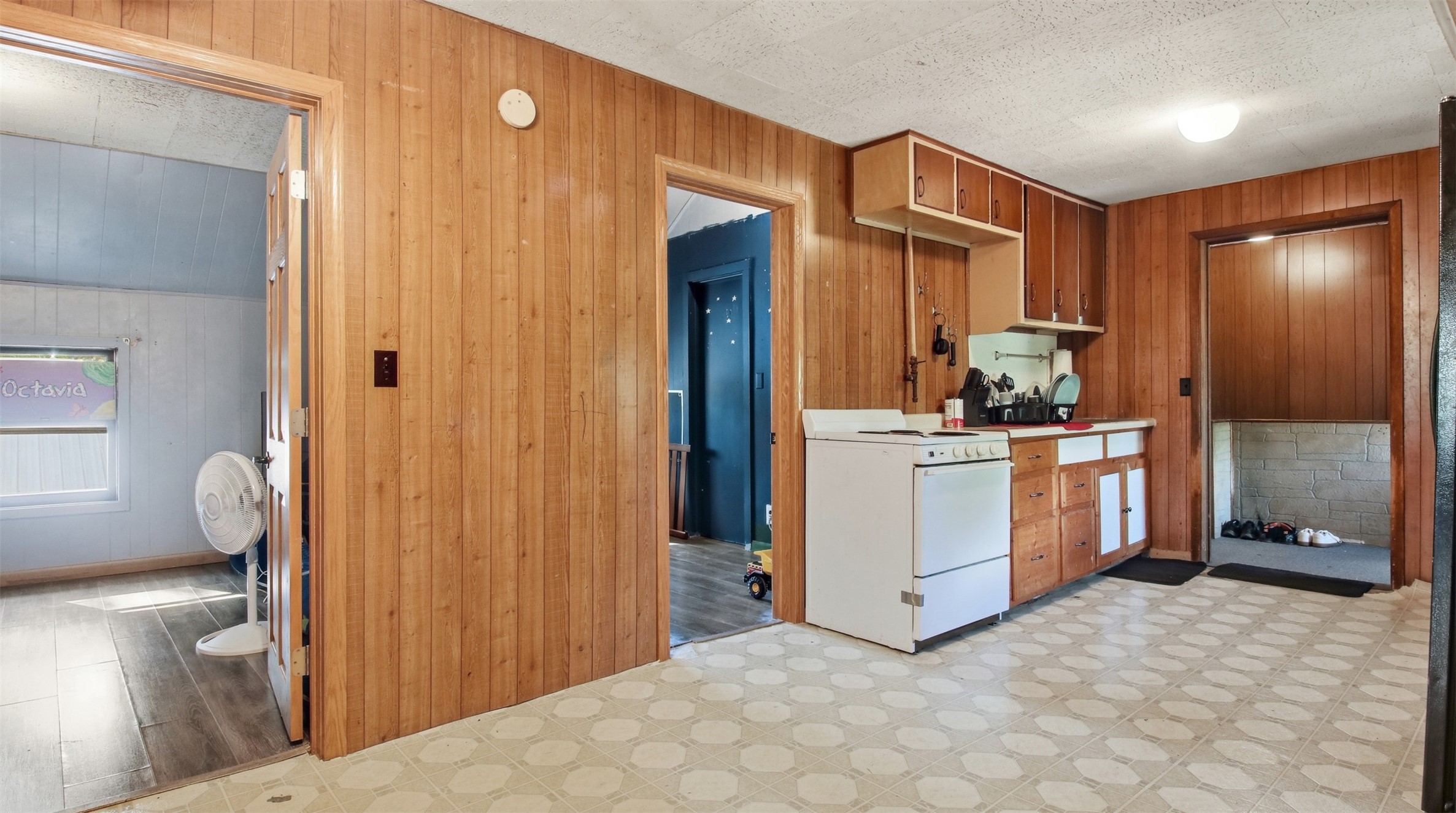 905 Lewis Avenue 1 & 2 Property Photo 27