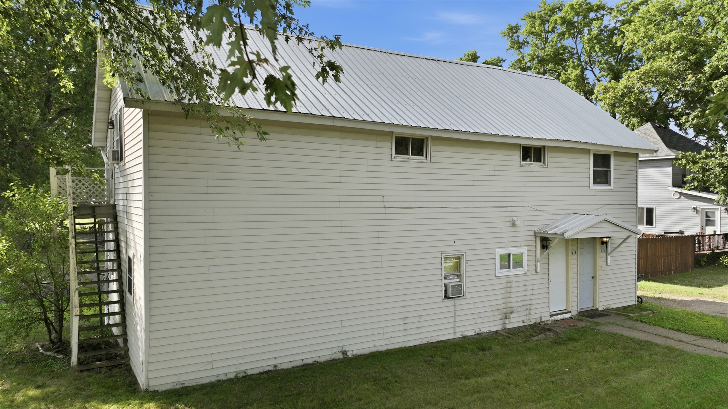 905 Lewis Avenue 1 & 2 Property Photo 43