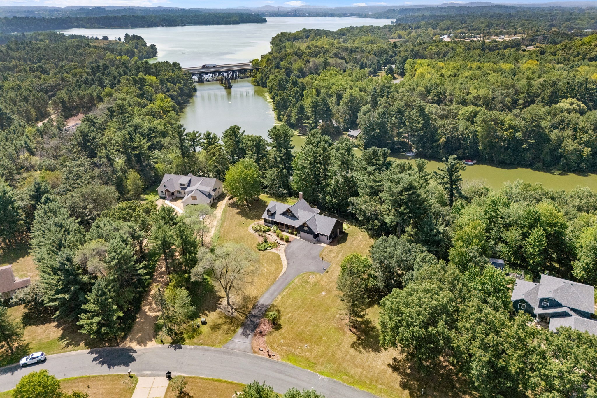 2403 Eagle Ridge Drive Property Photo 2