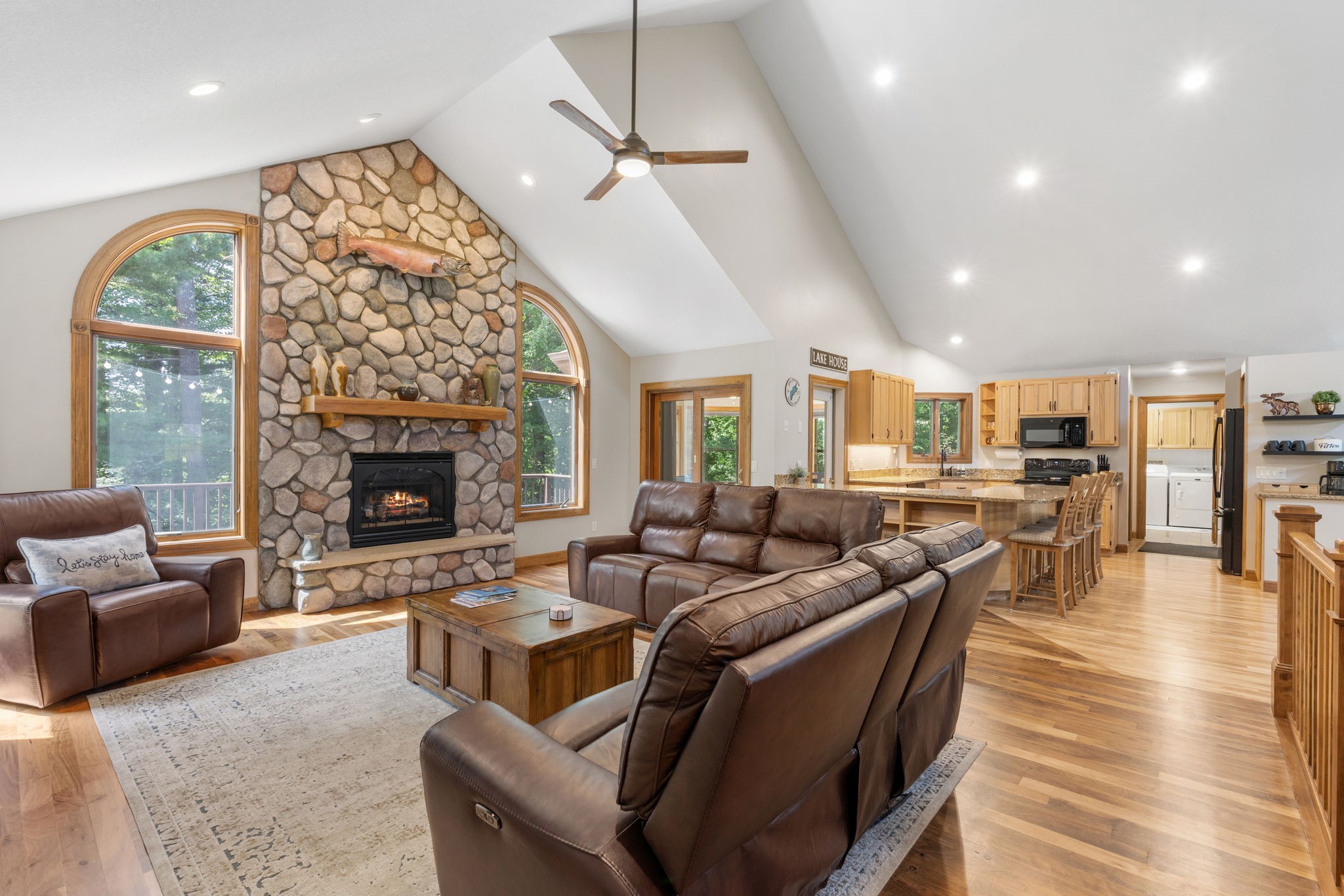2403 Eagle Ridge Drive Property Photo 6