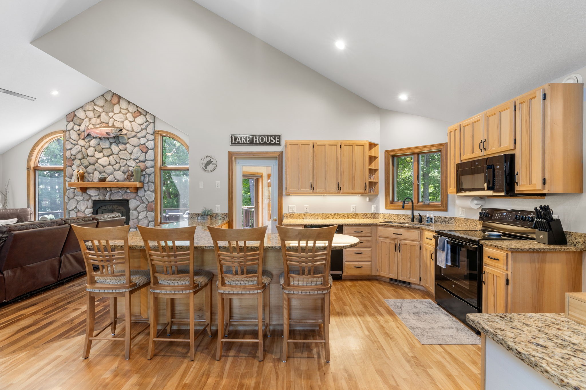 2403 Eagle Ridge Drive Property Photo 8