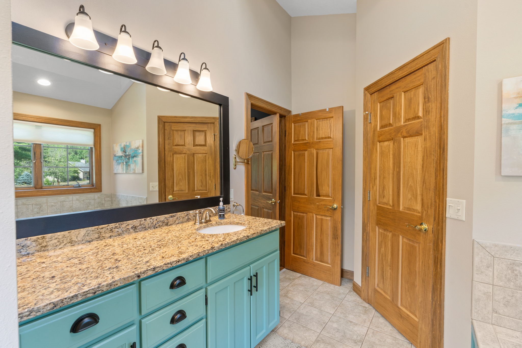 2403 Eagle Ridge Drive Property Photo 17