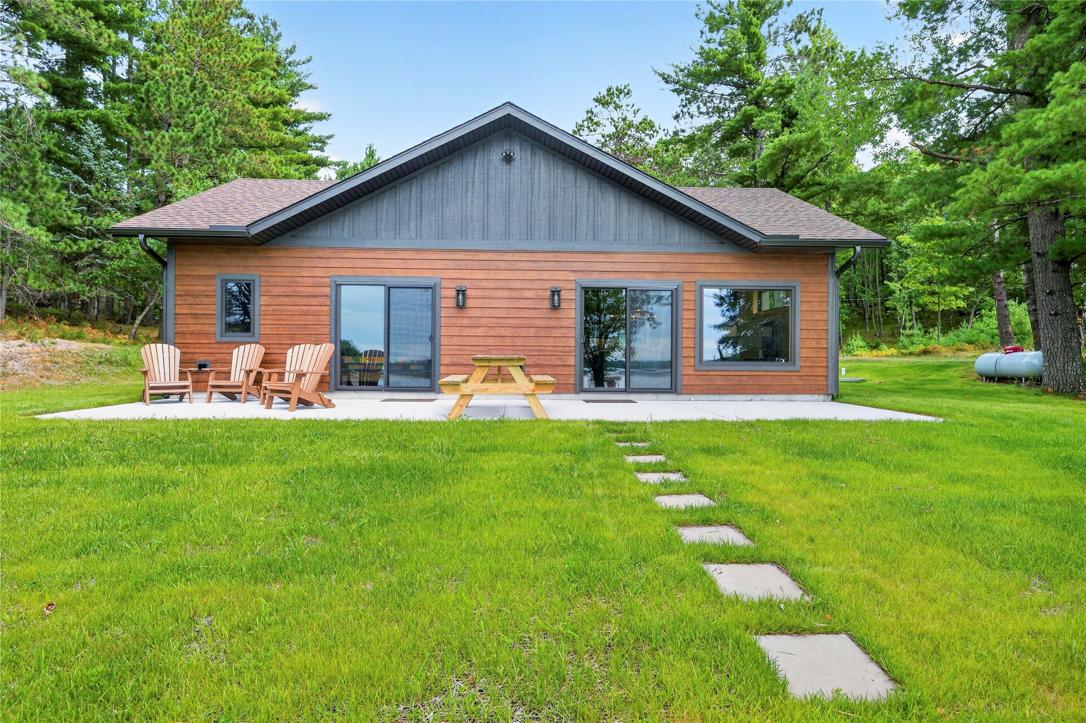 5435 James Road Property Photo 4