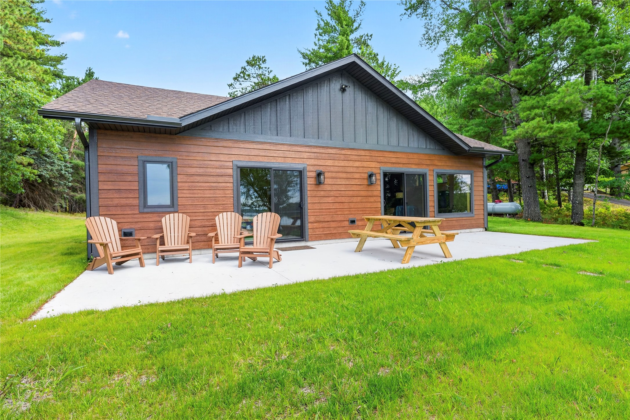 5435 James Road Property Photo 5