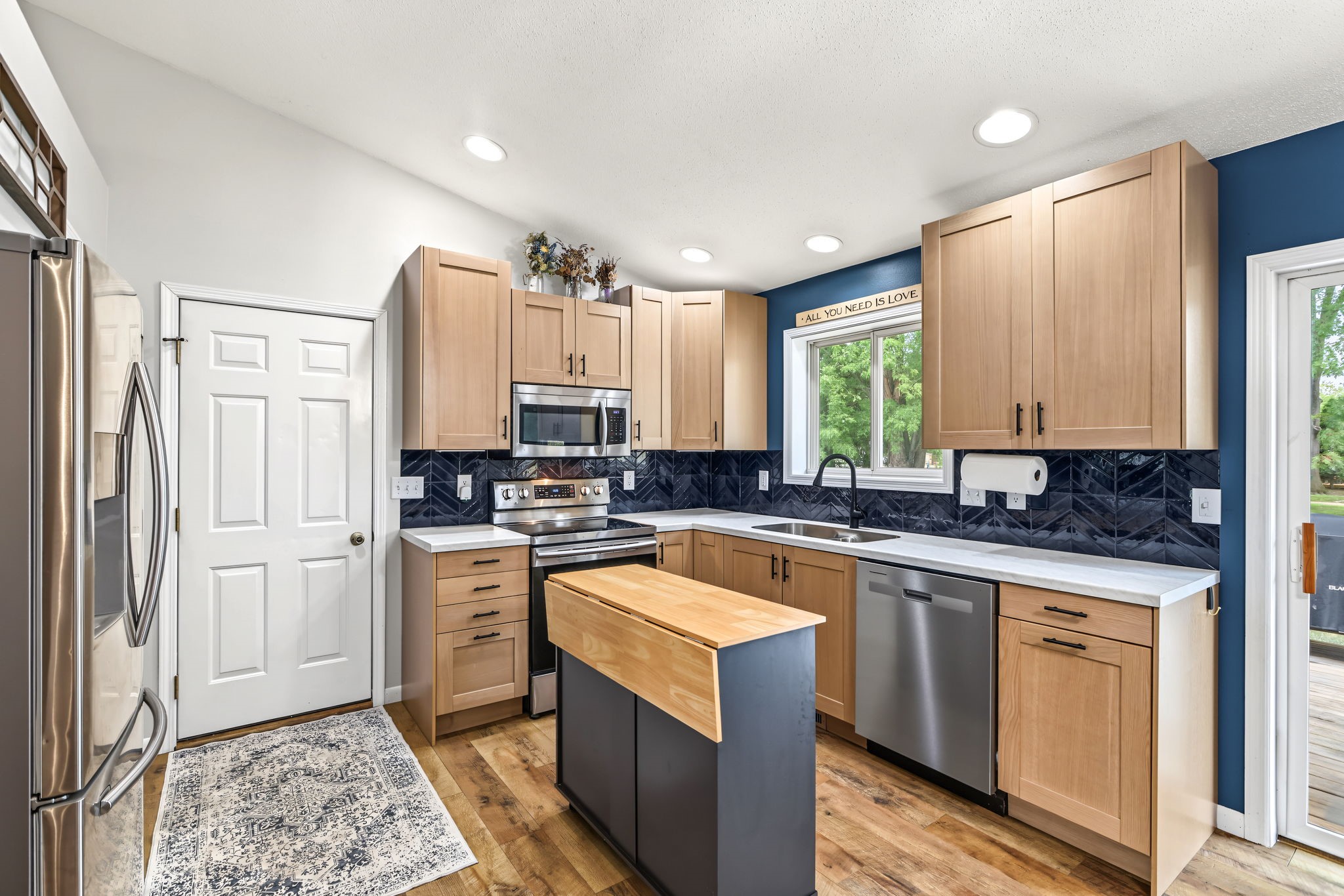 2336 Bradwood Avenue Property Photo 14
