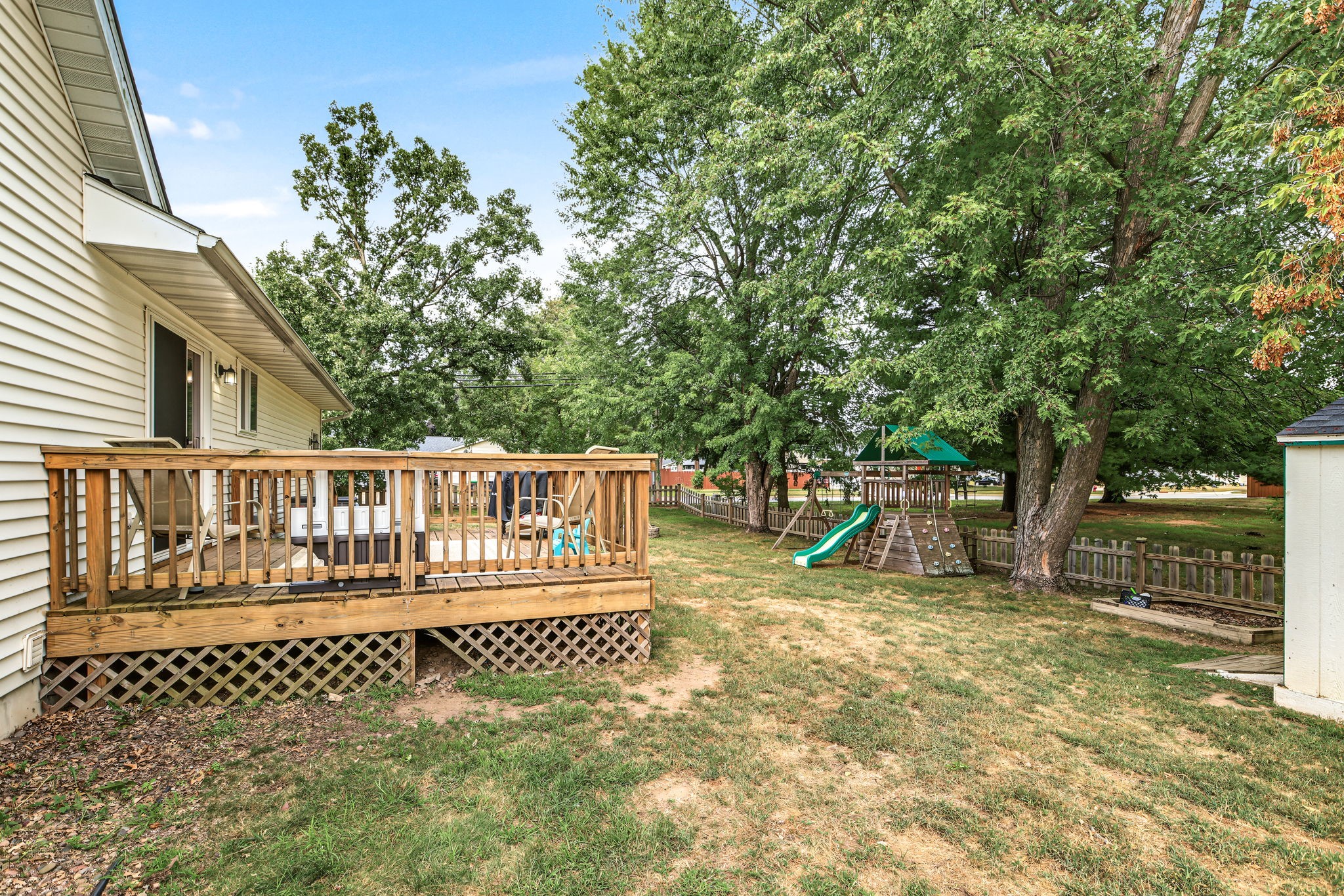 2336 Bradwood Avenue Property Photo 40