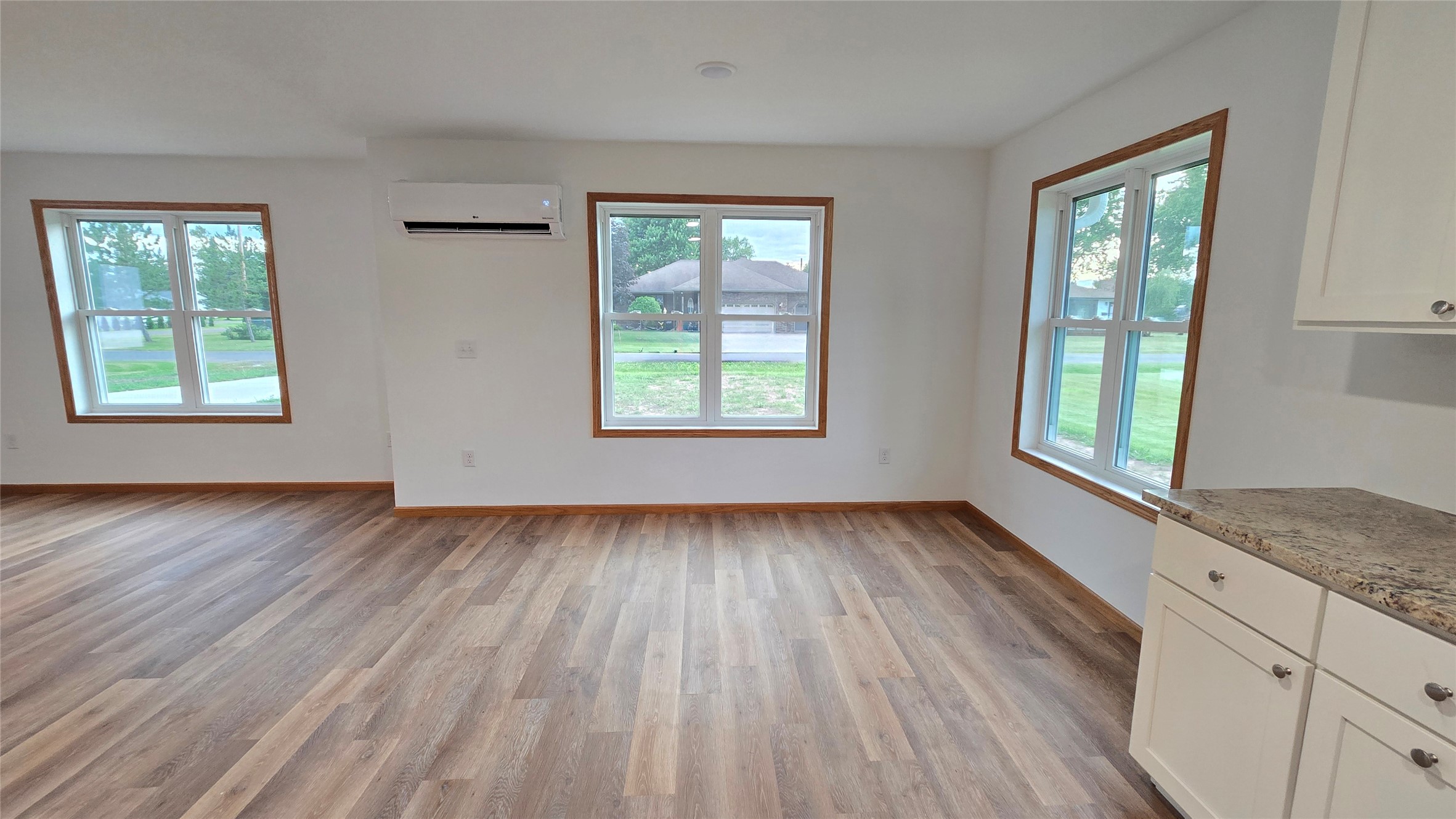 6528 John Avenue Property Photo 4