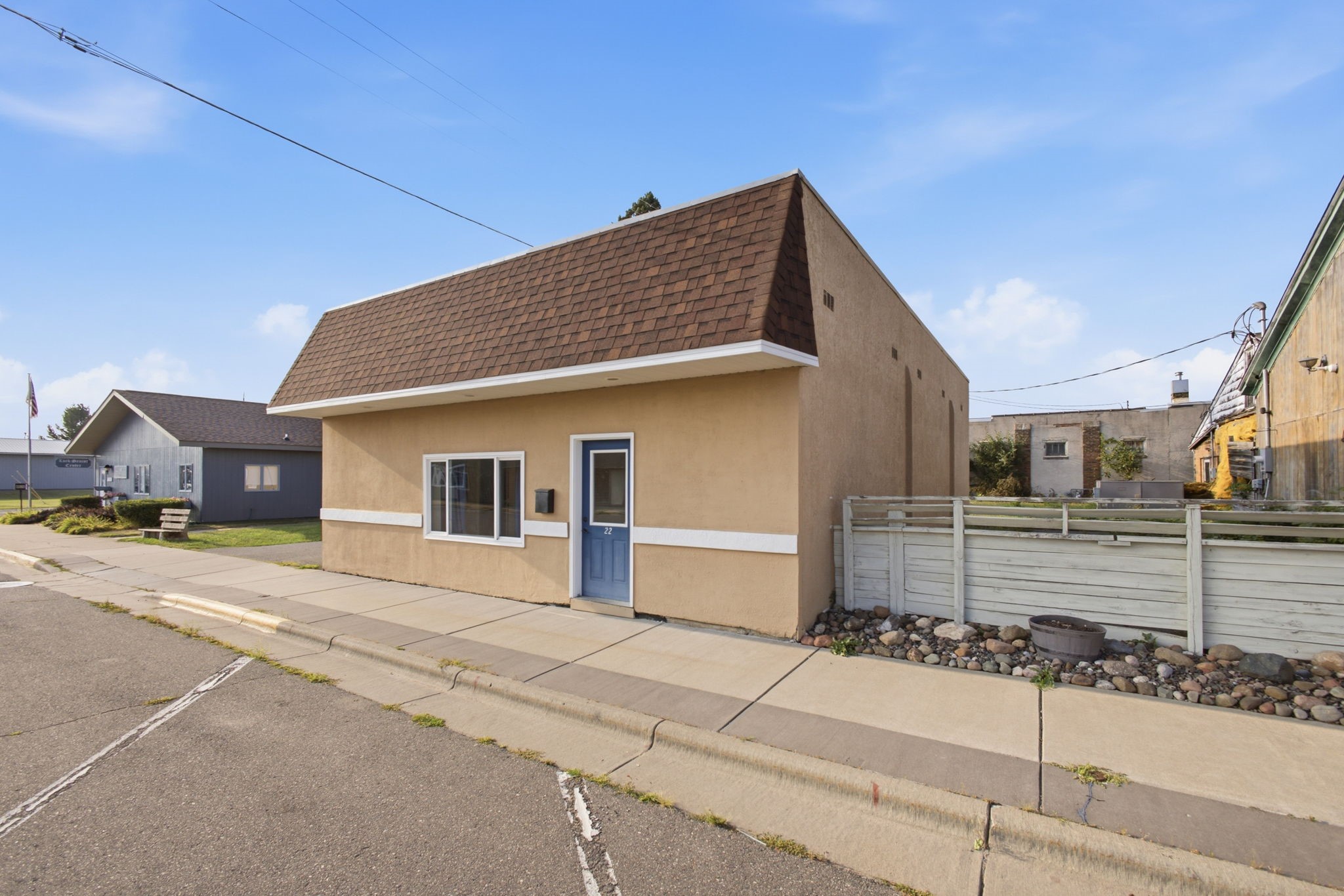 22 W 2nd Avenue