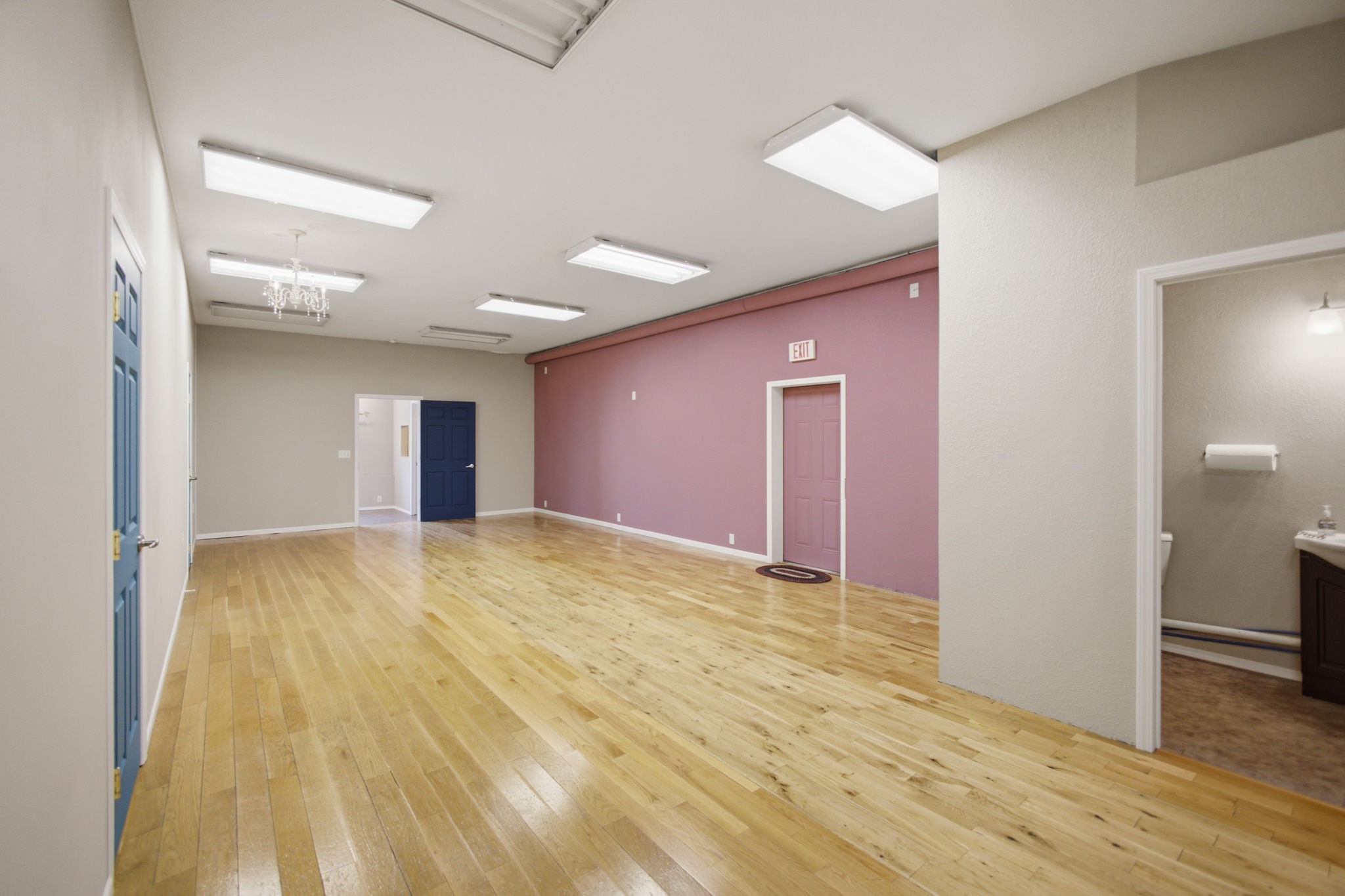 22 W 2nd Avenue Property Photo 10
