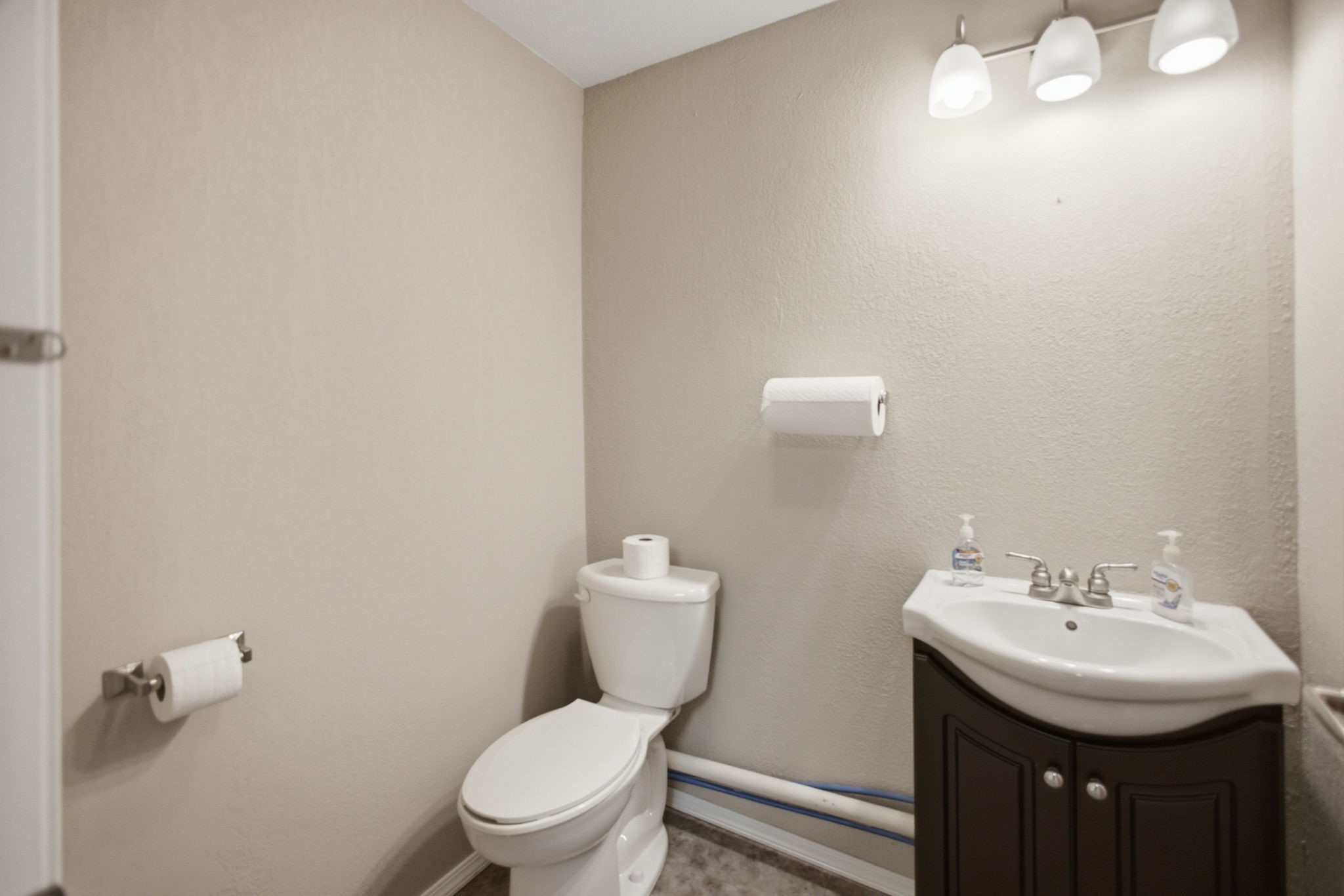 22 W 2nd Avenue Property Photo 11