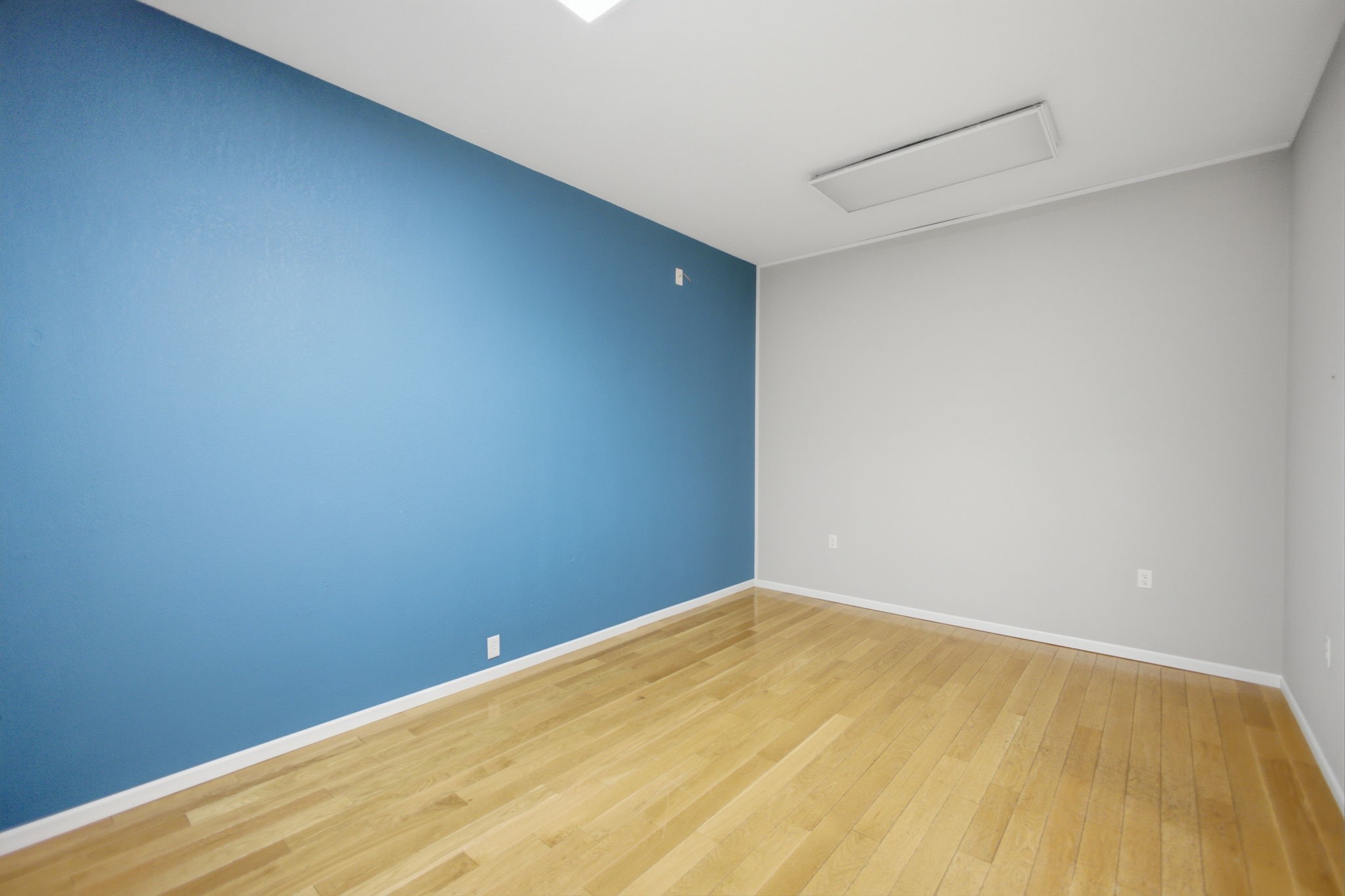 22 W 2nd Avenue Property Photo 13