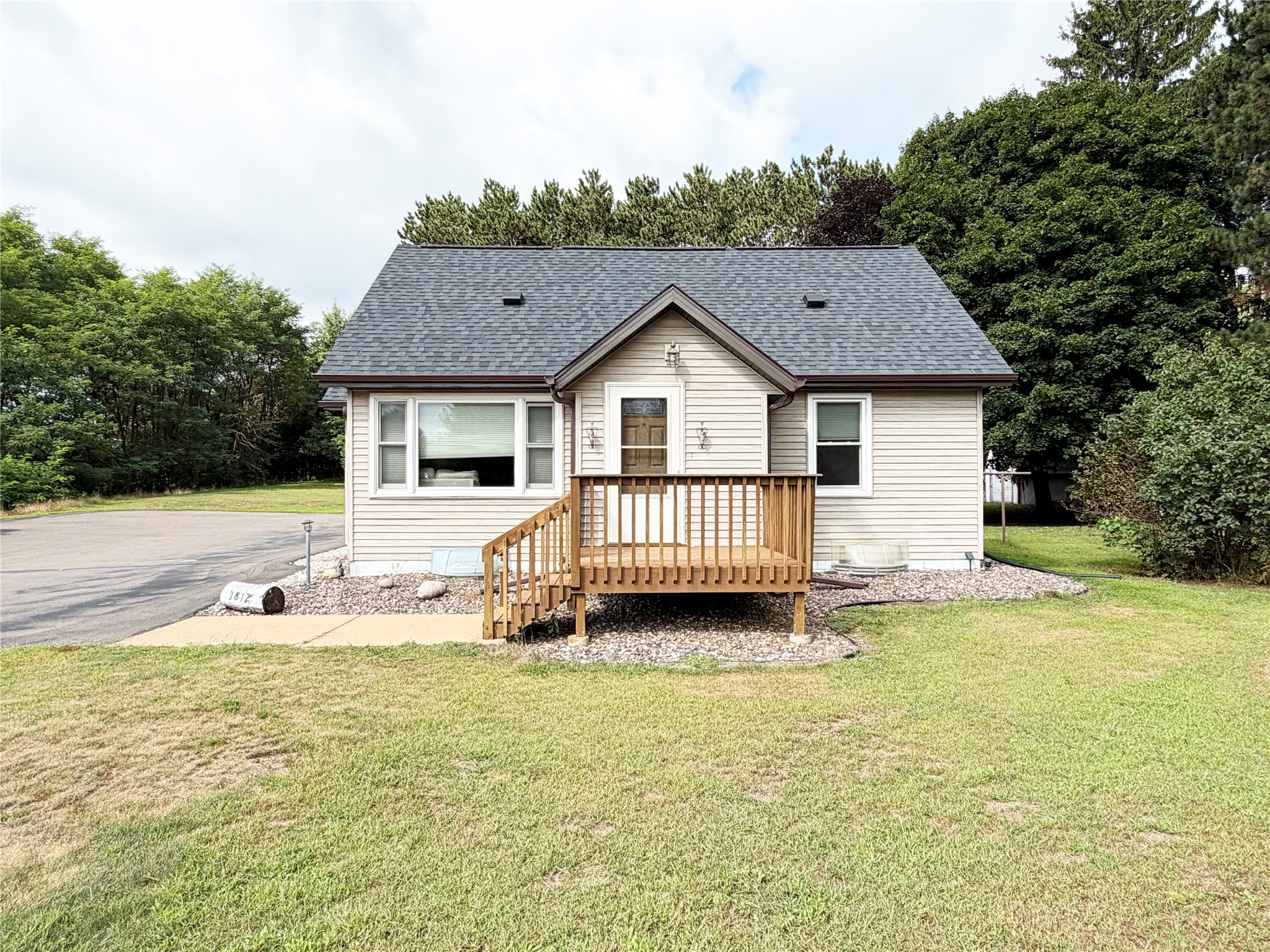 1812 Peterson Avenue Property Photo 1