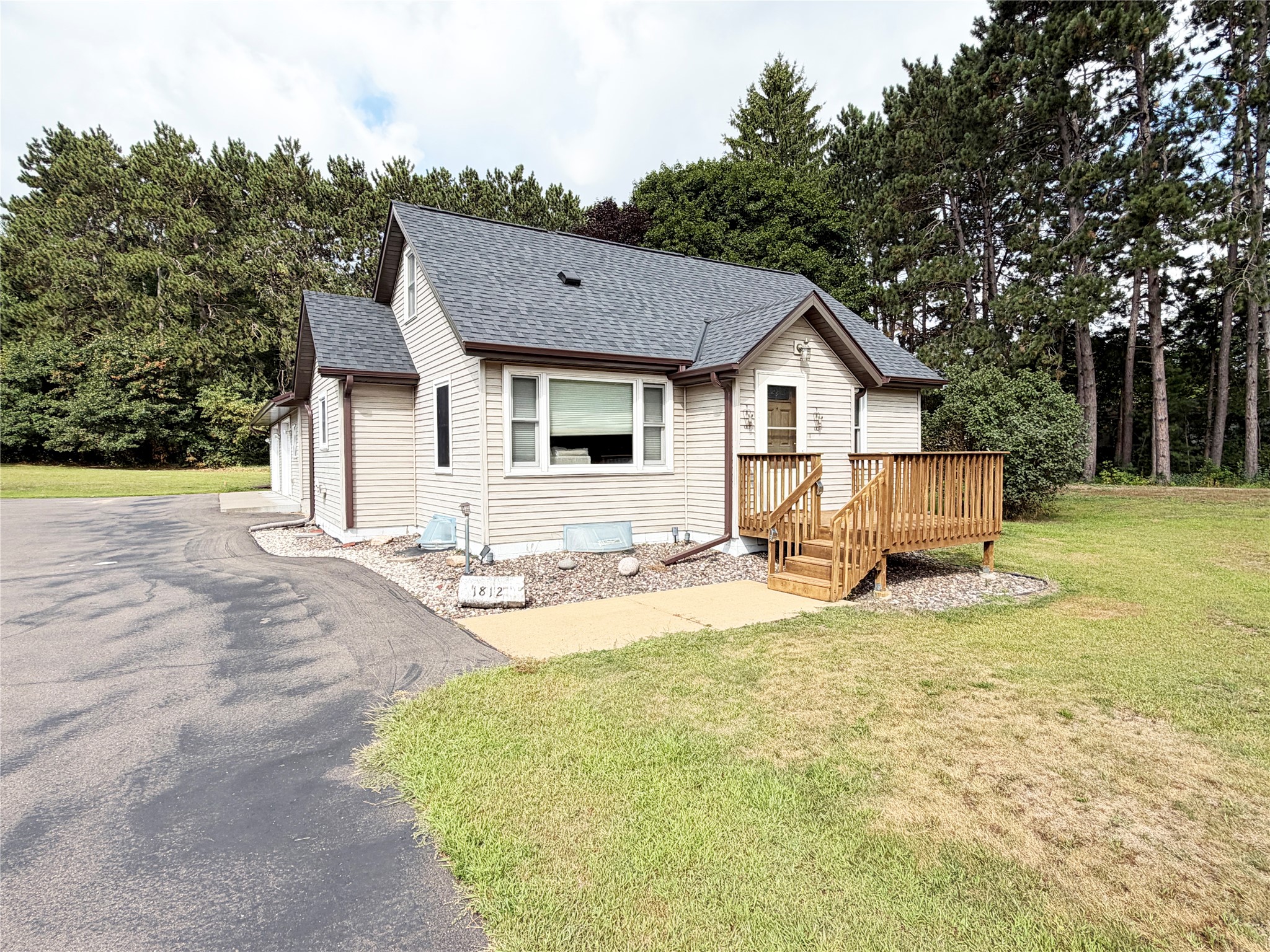 1812 Peterson Avenue Property Photo 28