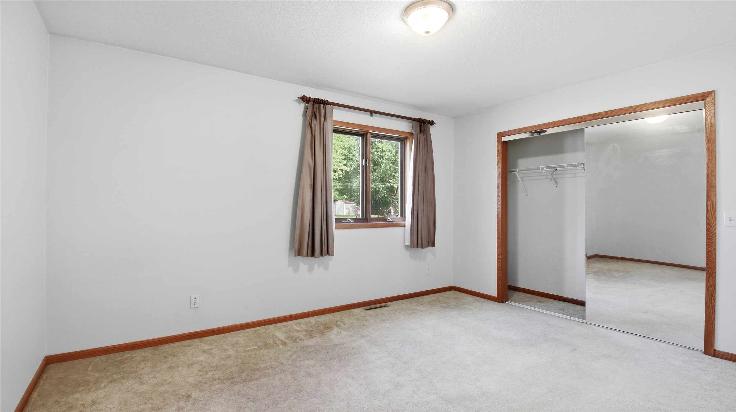 532 N Main Street Property Photo 14
