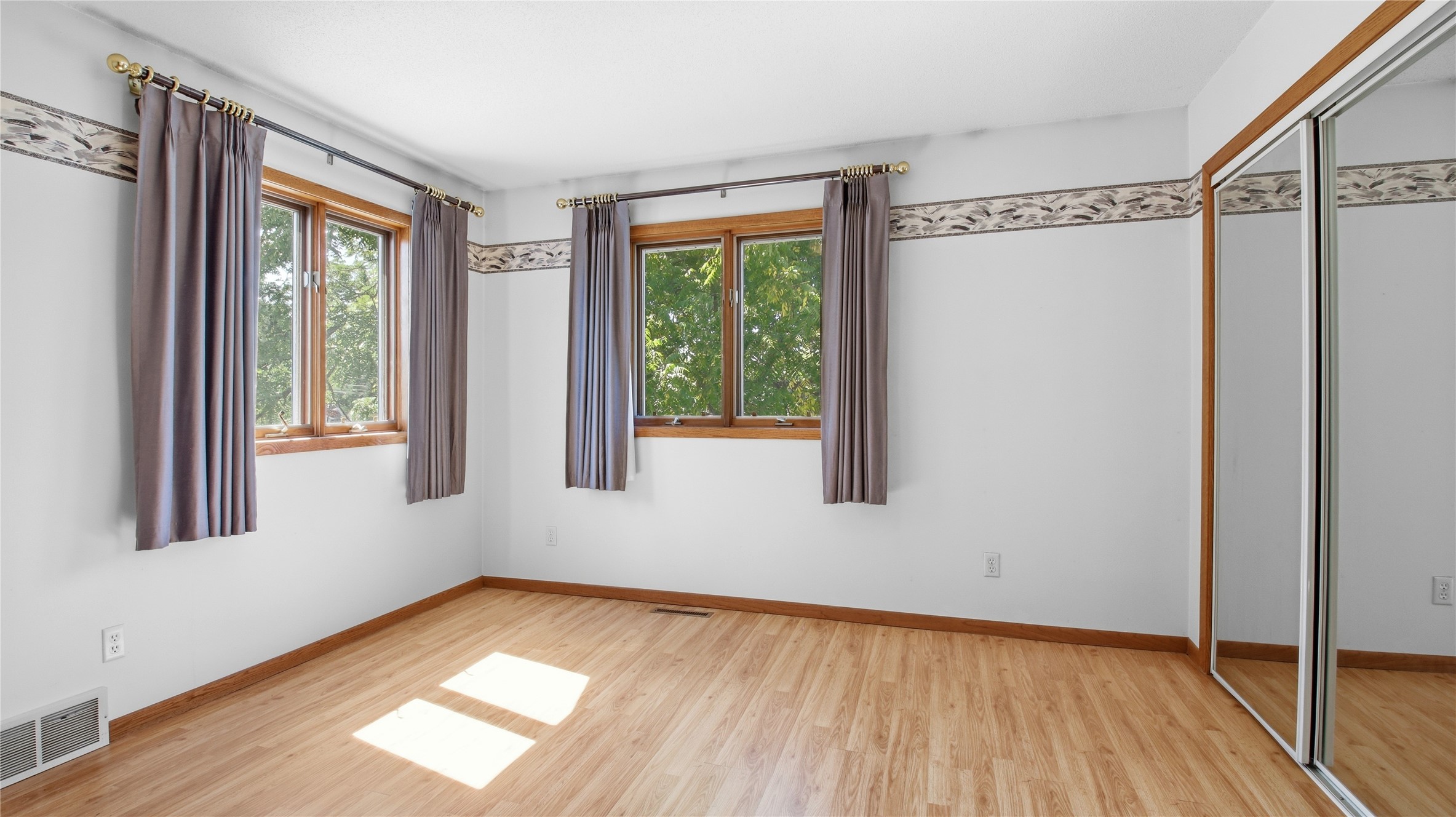 532 N Main Street Property Photo 15