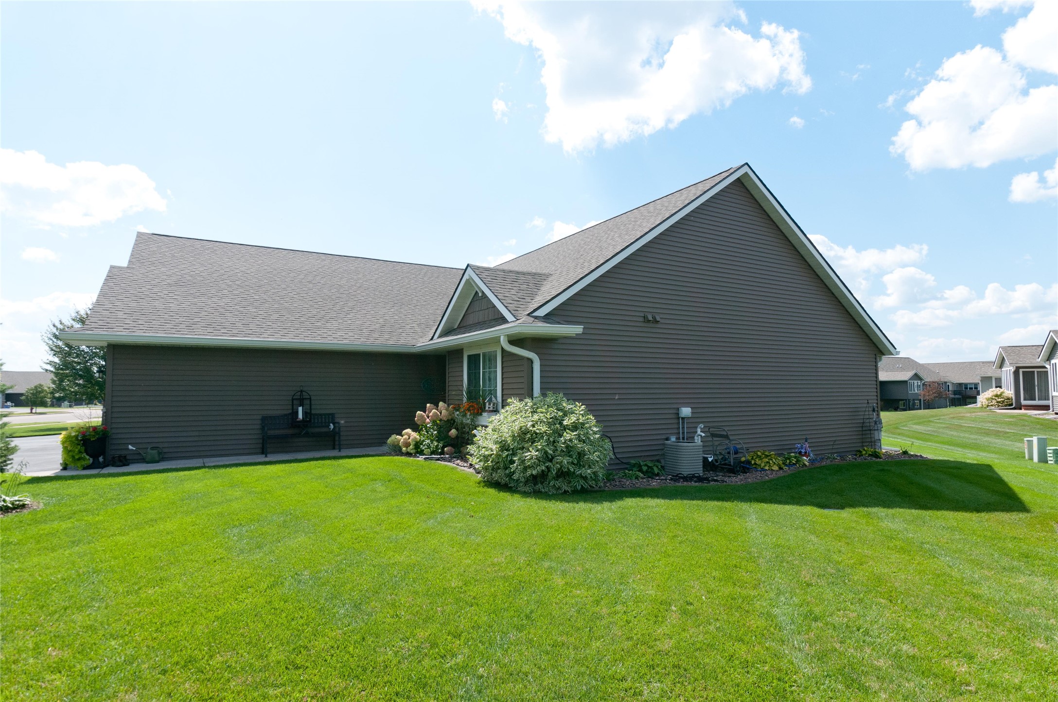 2902 Moon Lake Drive Property Photo 3
