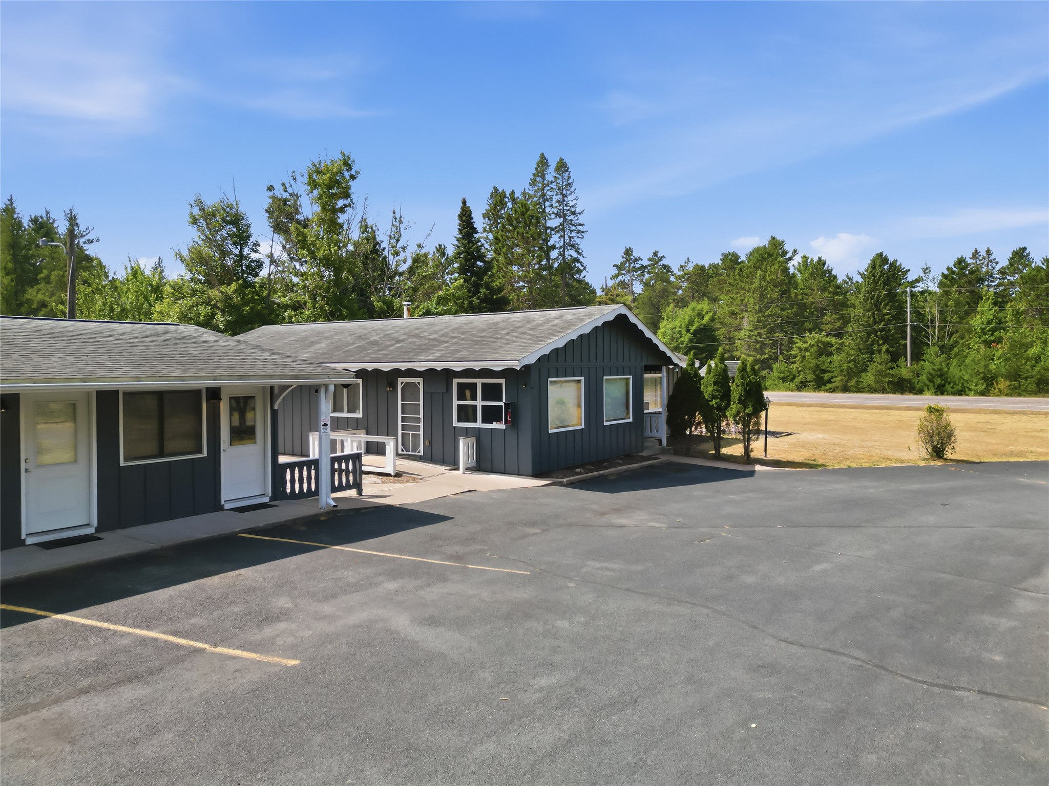 16081 W Park Road Property Photo 4