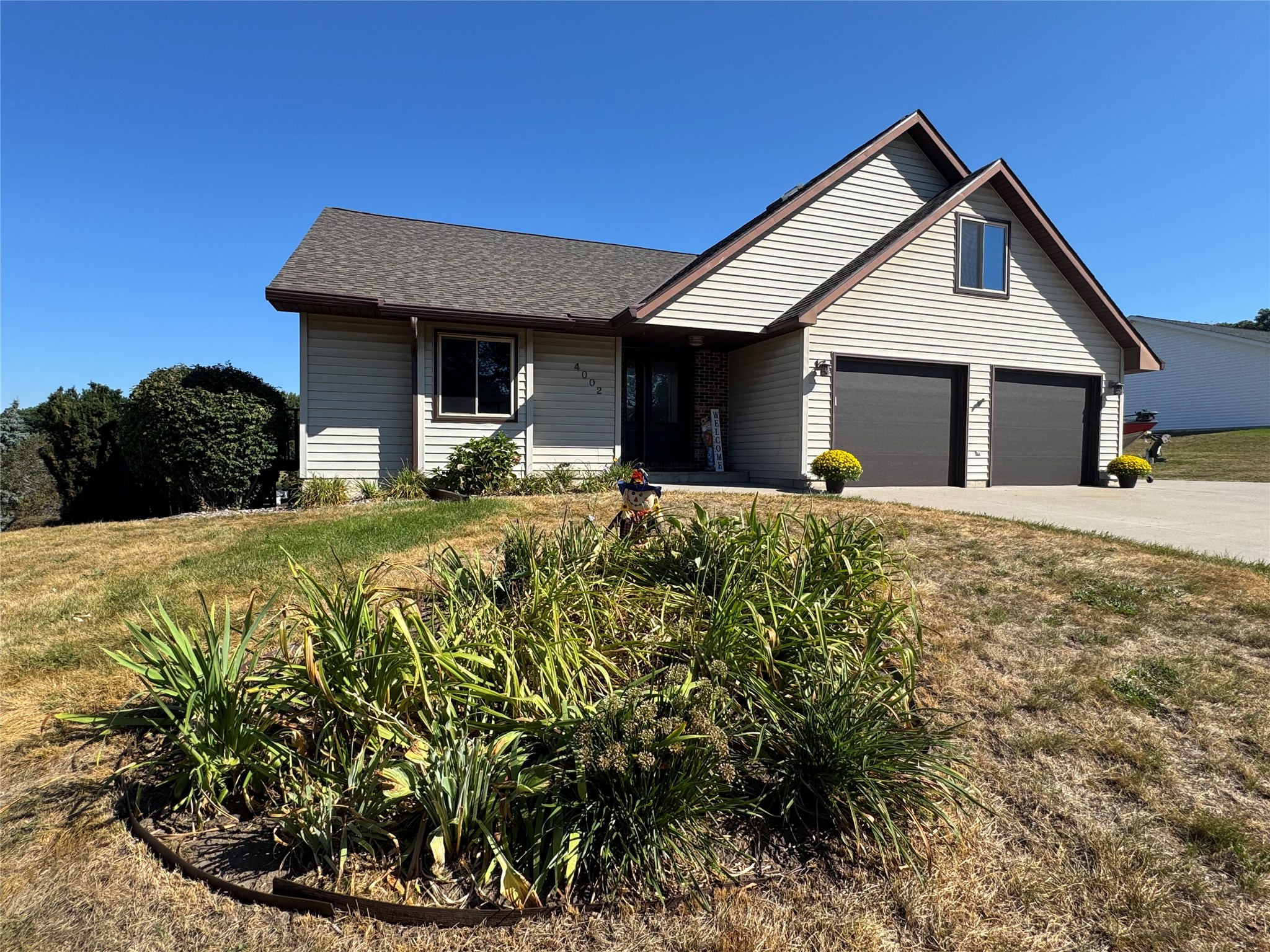 4002 Oak Knoll Drive Property Photo 2