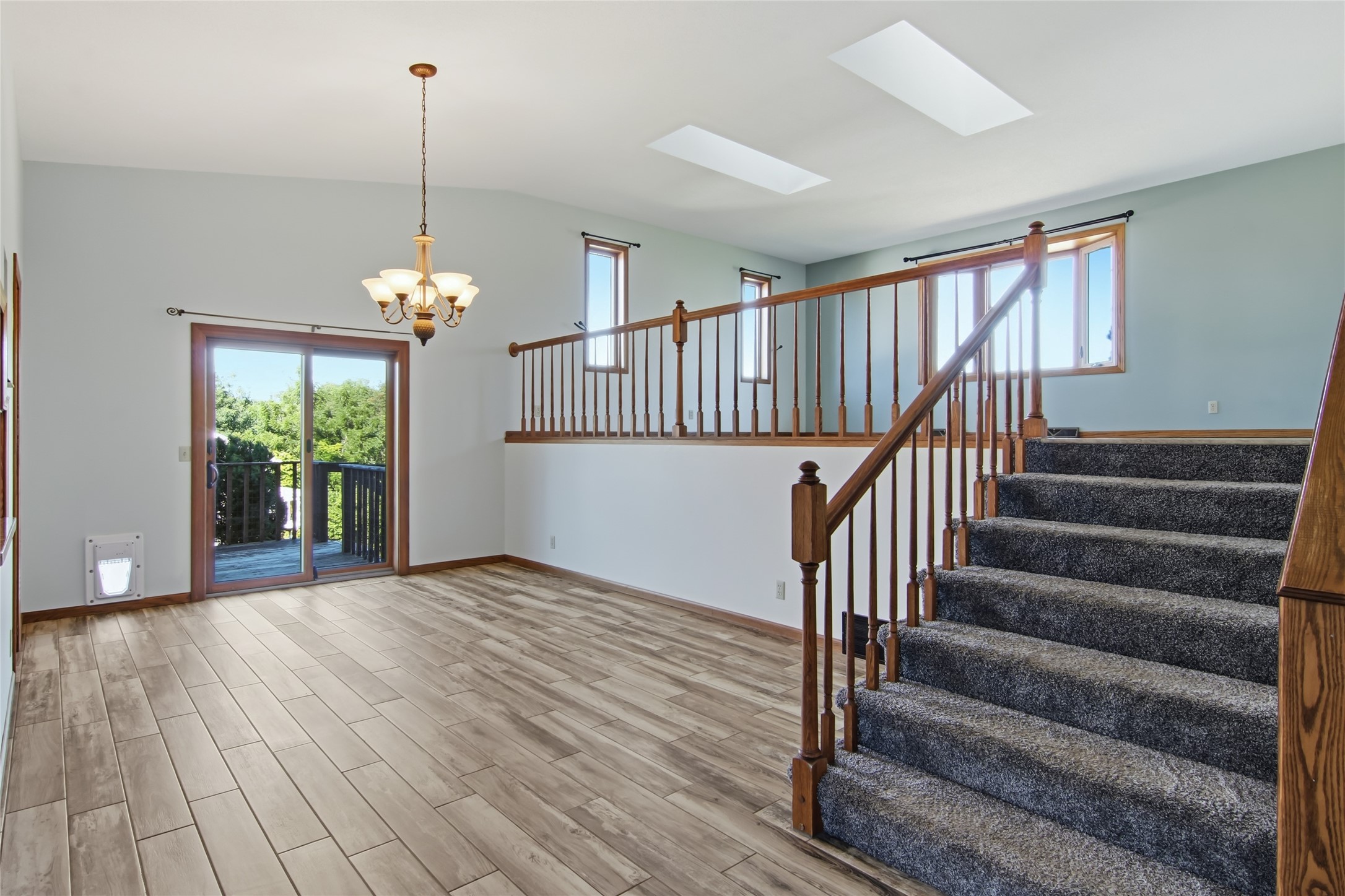 4002 Oak Knoll Drive Property Photo 6