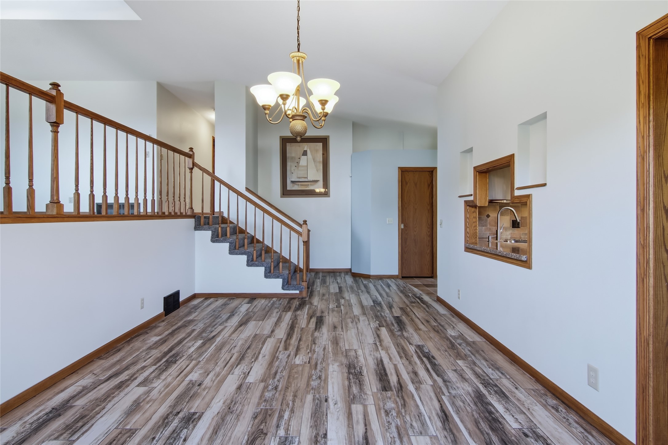 4002 Oak Knoll Drive Property Photo 8