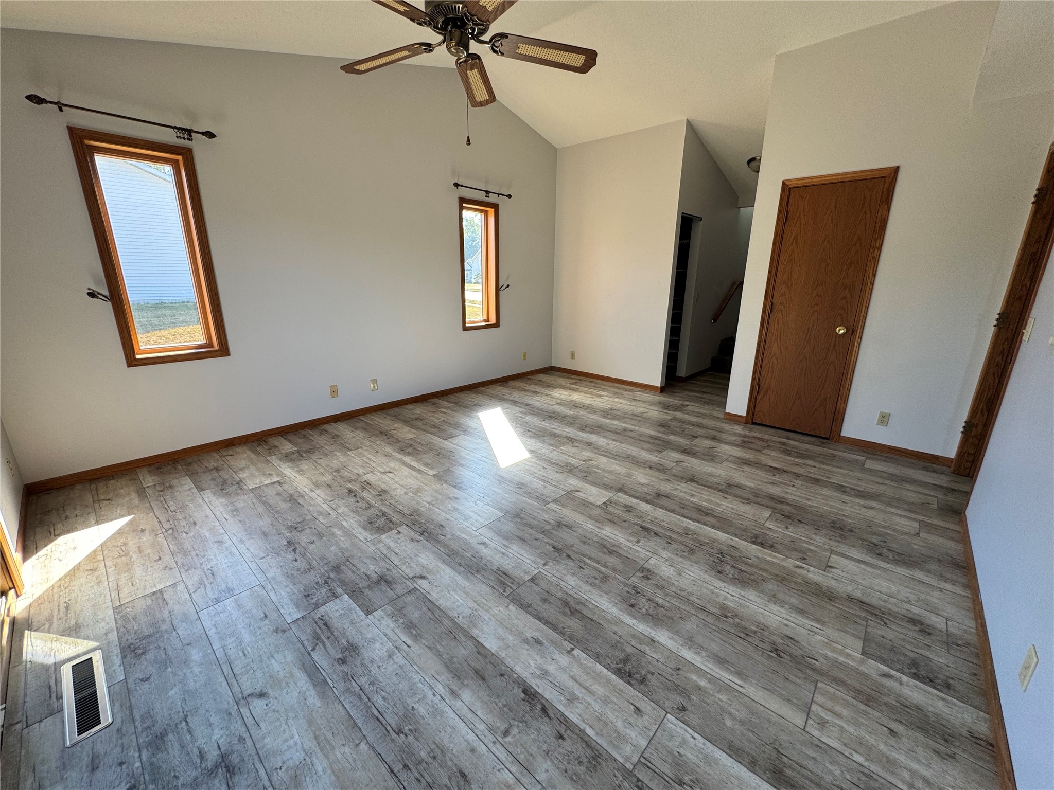 4002 Oak Knoll Drive Property Photo 14