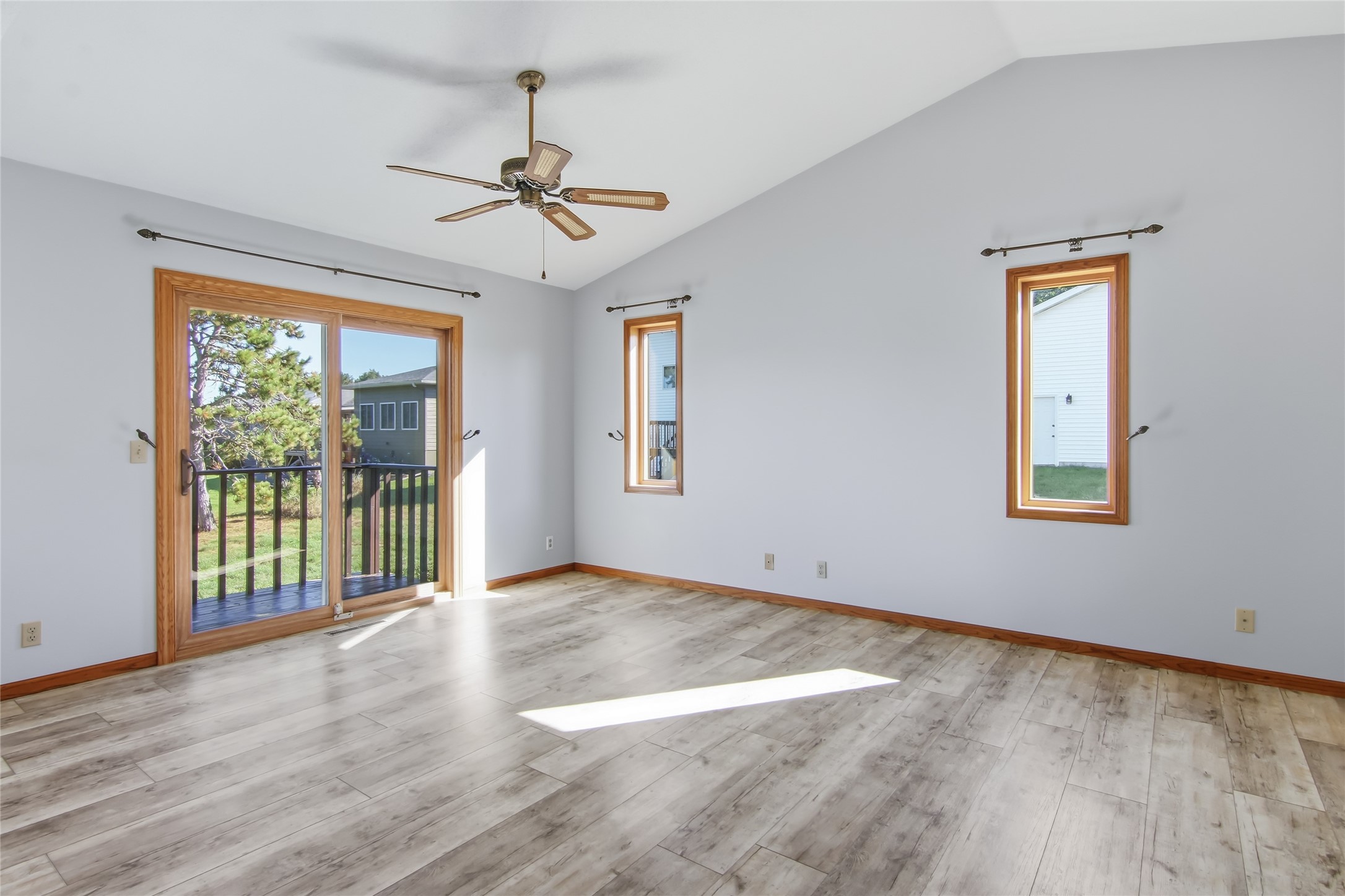 4002 Oak Knoll Drive Property Photo 15