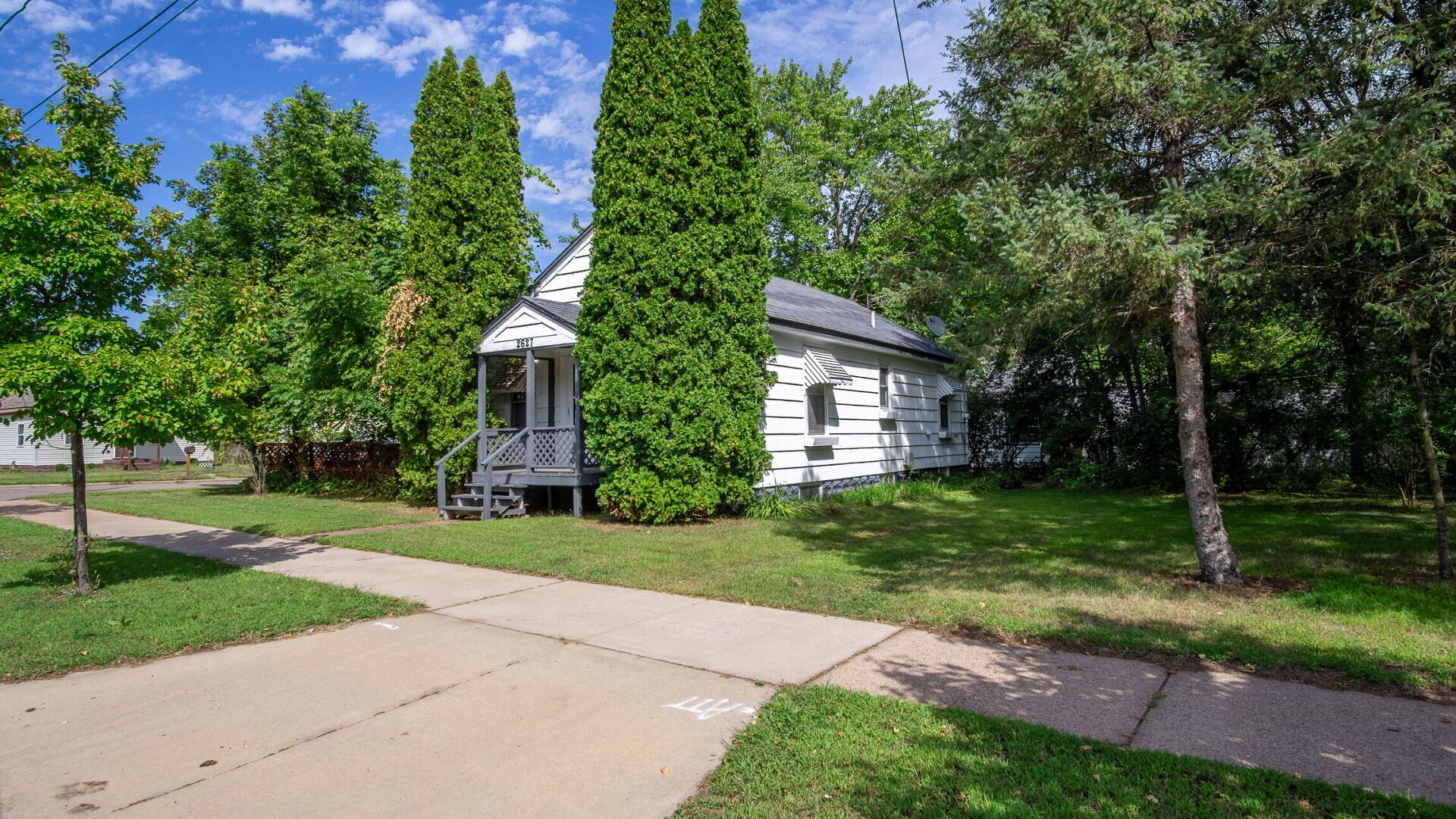 2627 7th Street Property Photo 3
